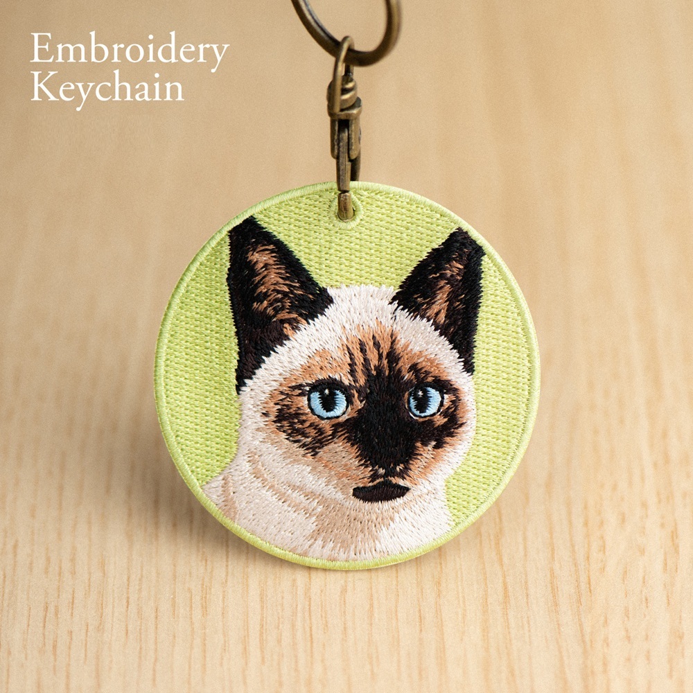 刺繍入り猫キーホルダー.リアルな猫種デザイン.猫好きの方にぴったりのかわいい動物キーホルダー. - 