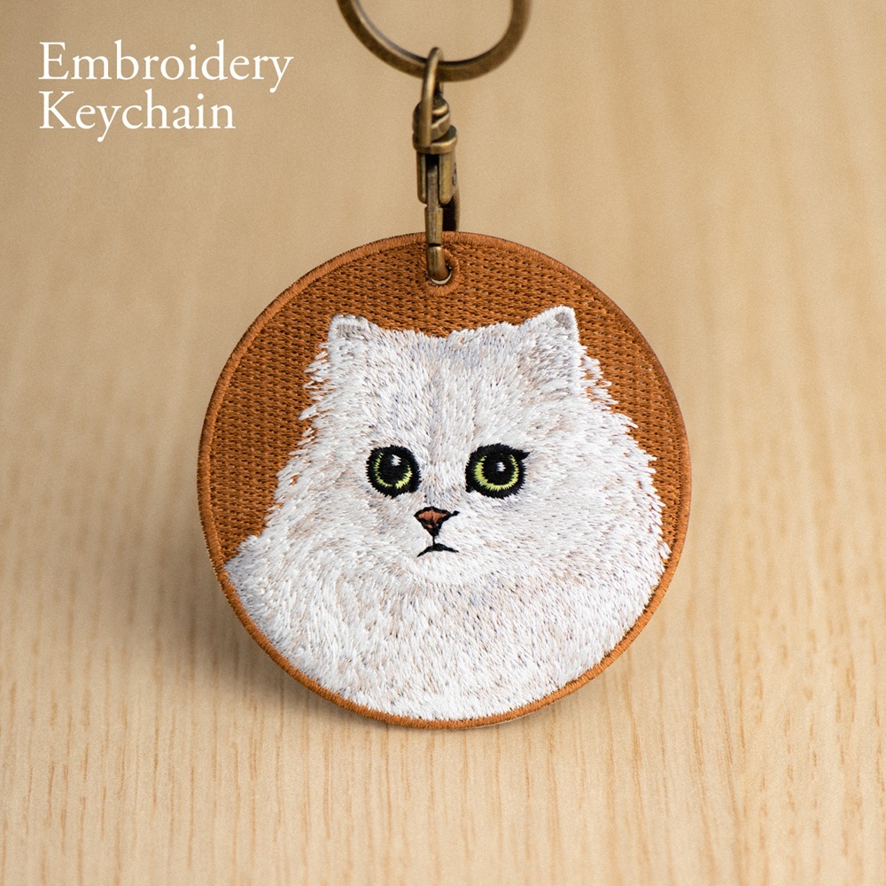 刺繍入り猫キーホルダー.リアルな猫種デザイン.猫好きの方にぴったりのかわいい動物キーホルダー. - 