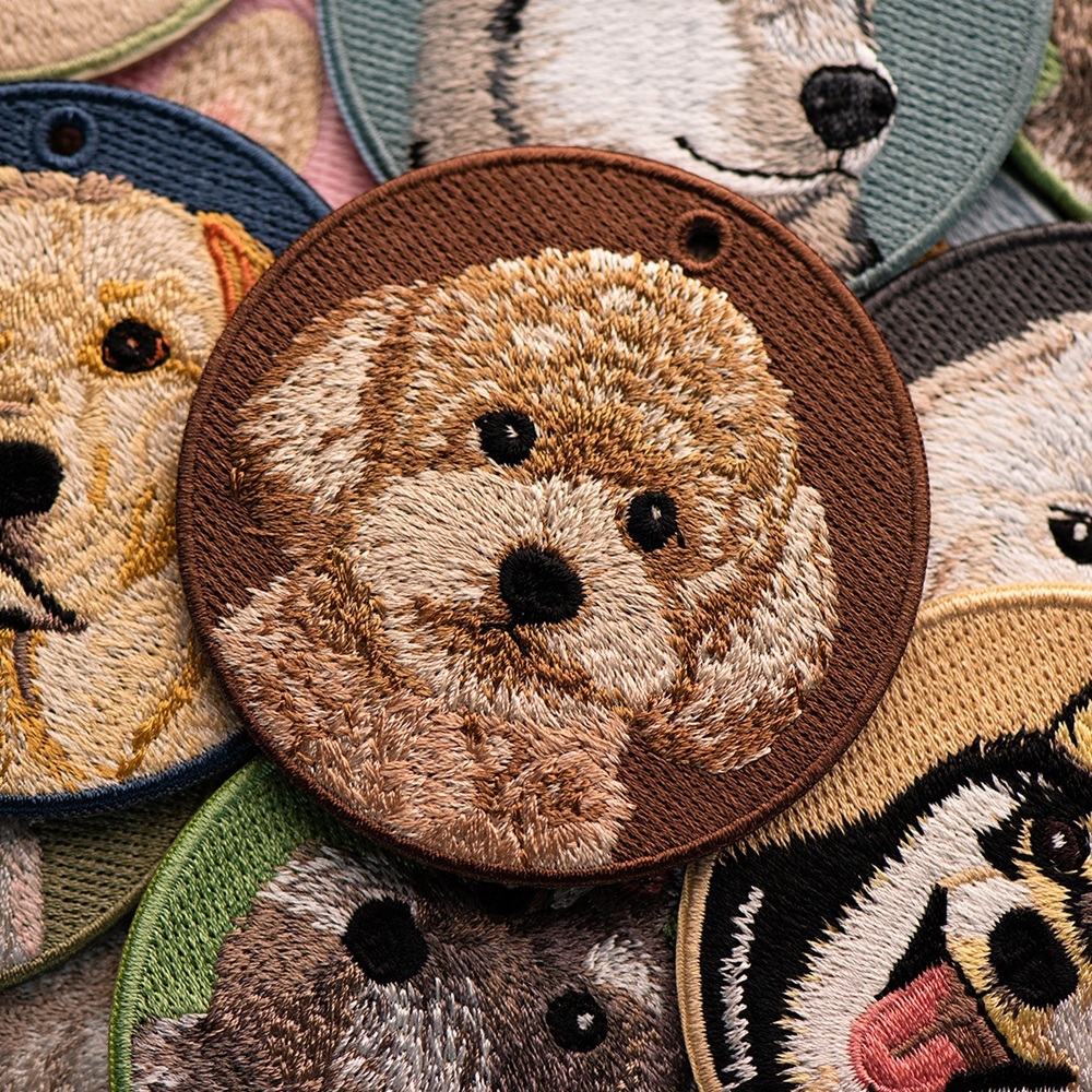 刺繍入り犬キーホルダー.リアルな犬種デザイン.犬好きの方にぴったりのかわいい動物キーホルダー. - 
