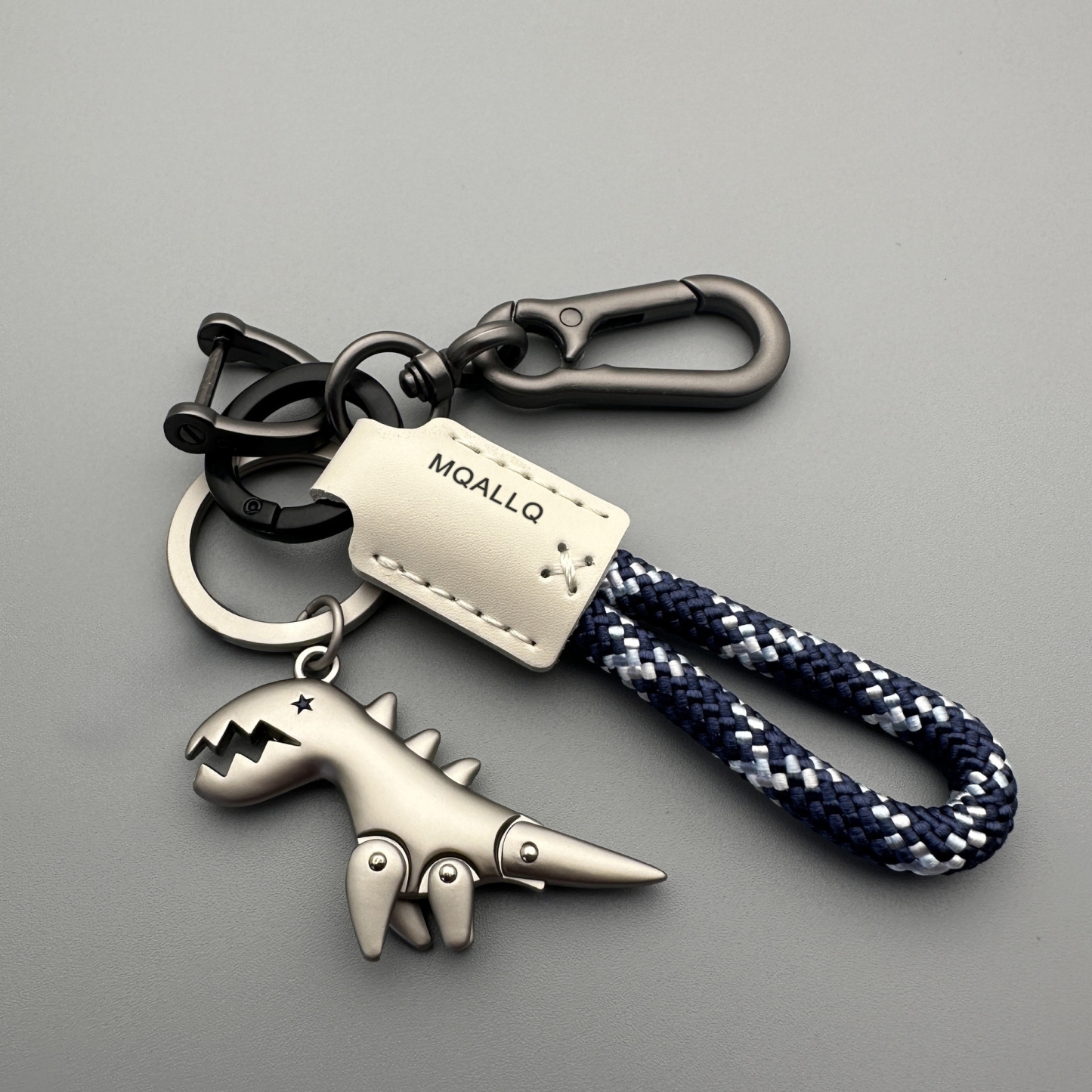 恐竜レザーキーホルダー 車用キーリング バックパックチャーム ギフト