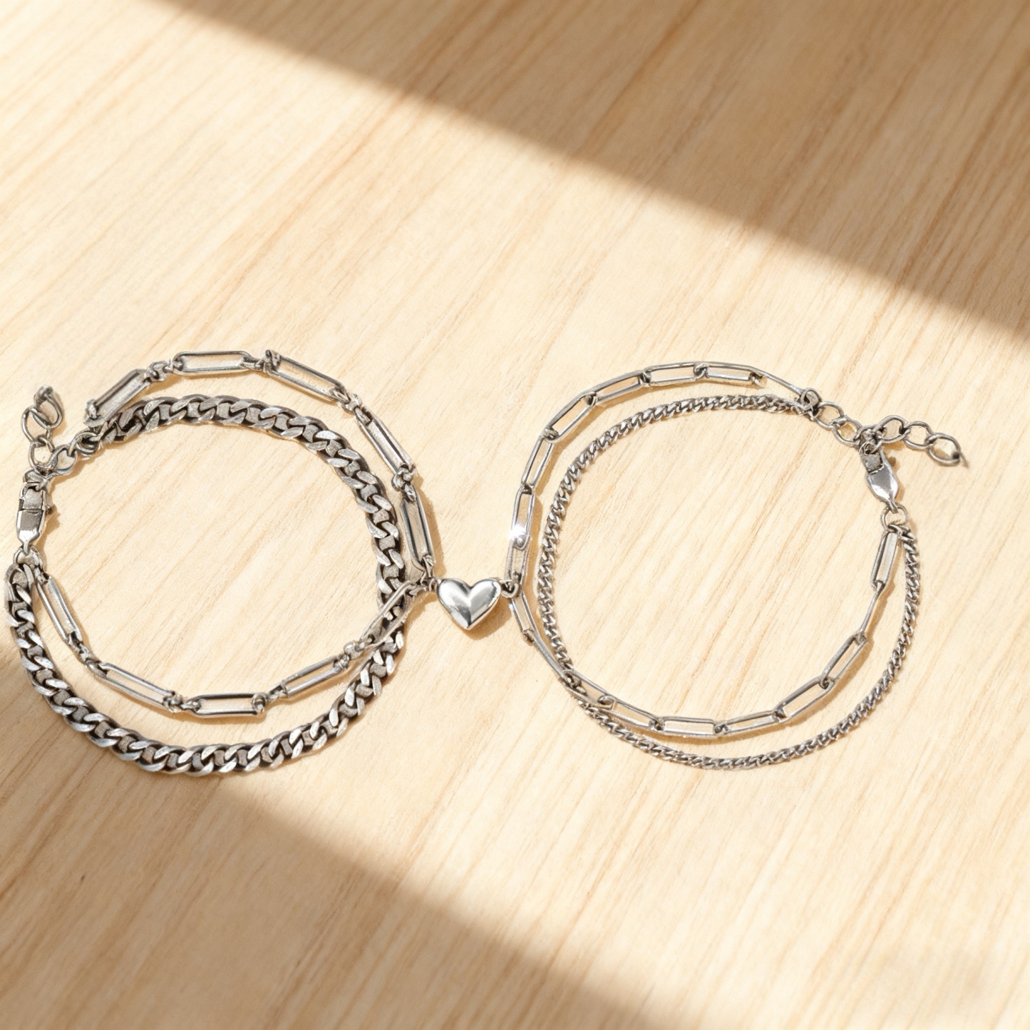 レイヤード磁気ハートカップルブレスレット.カップルのためのお揃いのラブブレスレット.