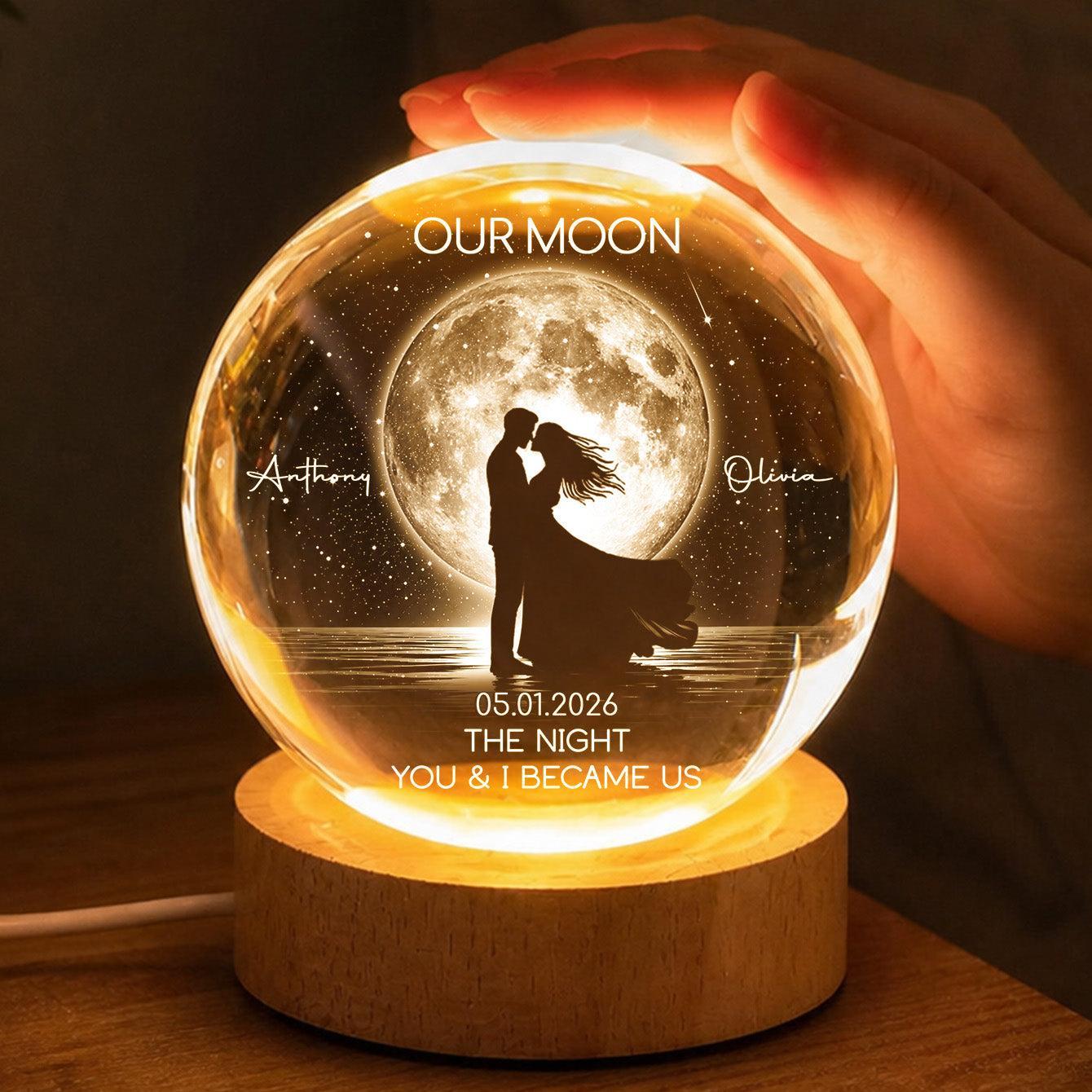 Moonphase Couple Kissing Under the Moonlight – Personalized Crystal Ball LED Night Light – Romantic Keepsake Gift for Husband, Wife, and Couples - MyMoonLampAu