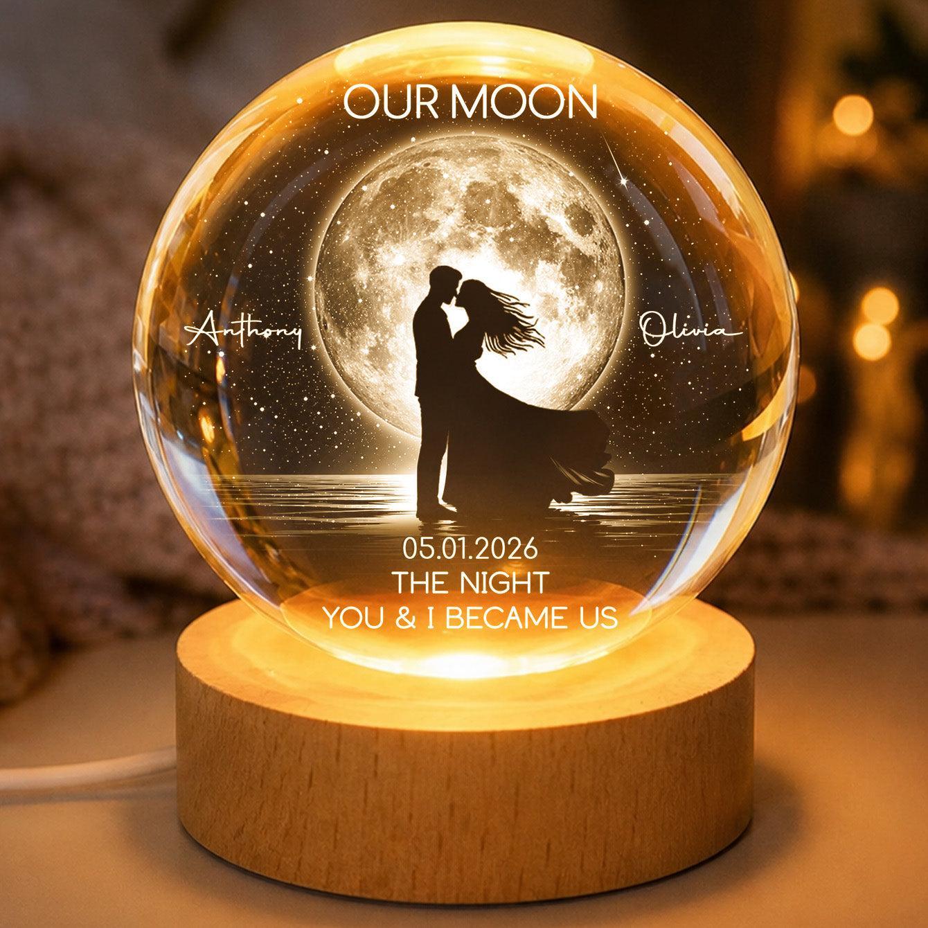Moonphase Couple Kissing Under the Moonlight – Personalized Crystal Ball LED Night Light – Romantic Keepsake Gift for Husband, Wife, and Couples - MyMoonLampAu