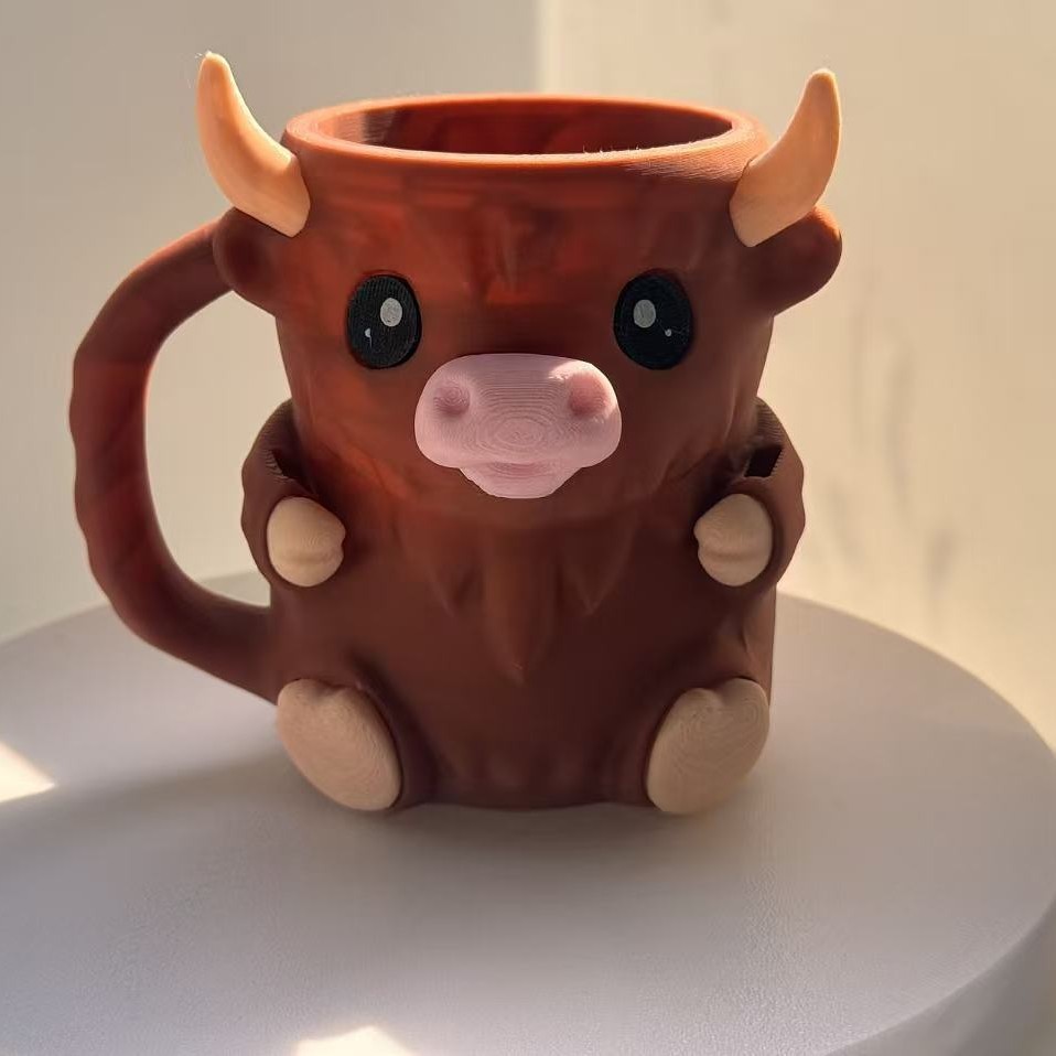 Christmas Gifts Cute Cow Style Ice Cream Pint Holder with Handle and Spoon – Reusable Antifreeze Cooler Sleeve for Ice Cream, Drinks, and Desserts Funny Cow Gifts for Ice Cream Lovers - MyMoonLampAu