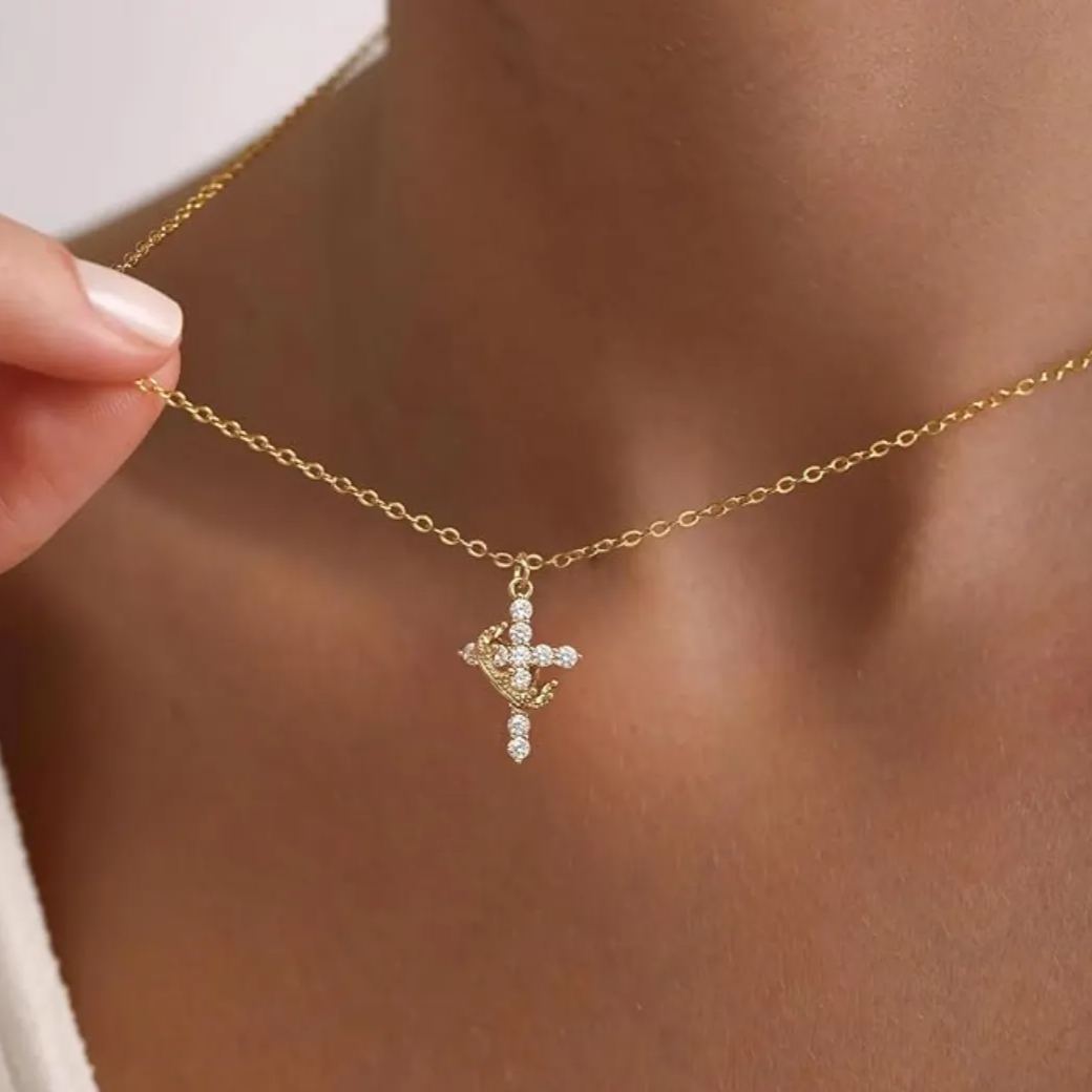 Dainty Crown Cross Necklace for Women, Copper-Based Silver-Plated Zircon Pendant, Perfect Mother's Day Gift for Mom - MyMoonLampAu
