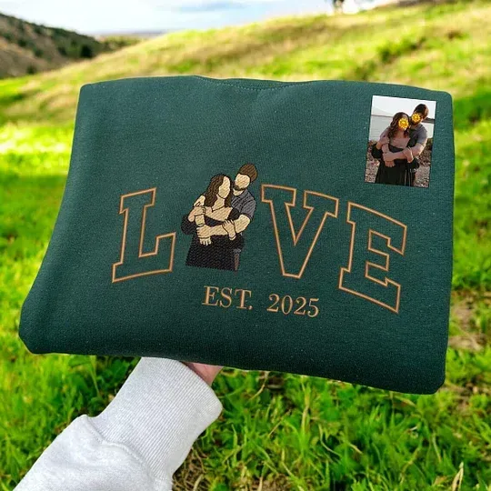 Personalized Embroidered Photo Couple LOVE Est Year Sweatshirt/Hoodie - auphotoblanket