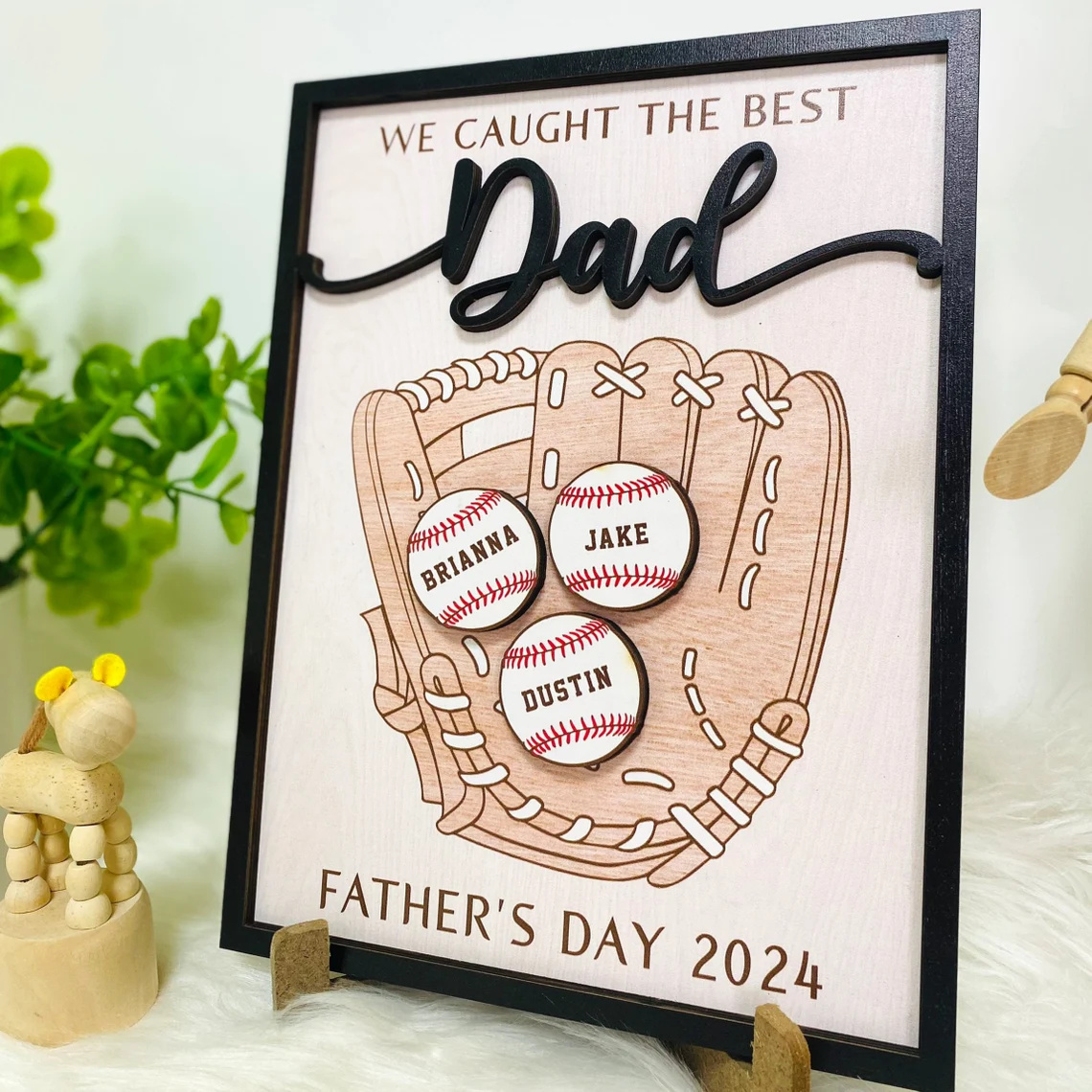 Personalized We Caught The Best Dad, Kid's Name Personalized Throwing Ball, Active Sports, Great Ball Catcher, Gift for Dad - auphotoblanket