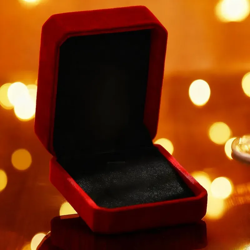 Gift Box For Necklace - Maroon - MyPhotoSocksAu