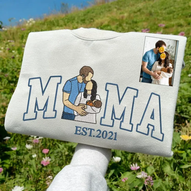 Personalized Mama Mum T-shirt with Photo Custom Embroidered Sweatshirt Mama and Kids Portrait Gift for Mum