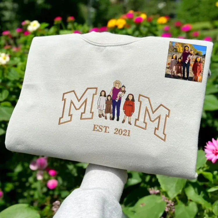 Personalized Mama Mum T-shirt with Photo Custom Embroidered Sweatshirt Mama and Kids Portrait Gift for Mum