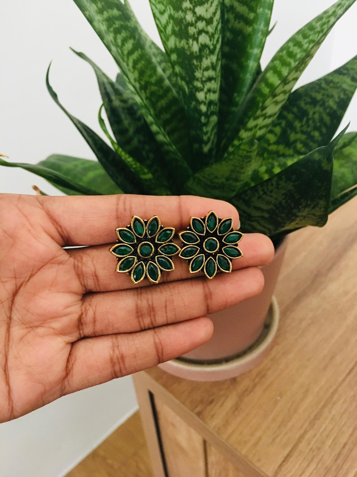 Big Flower Gold Stud