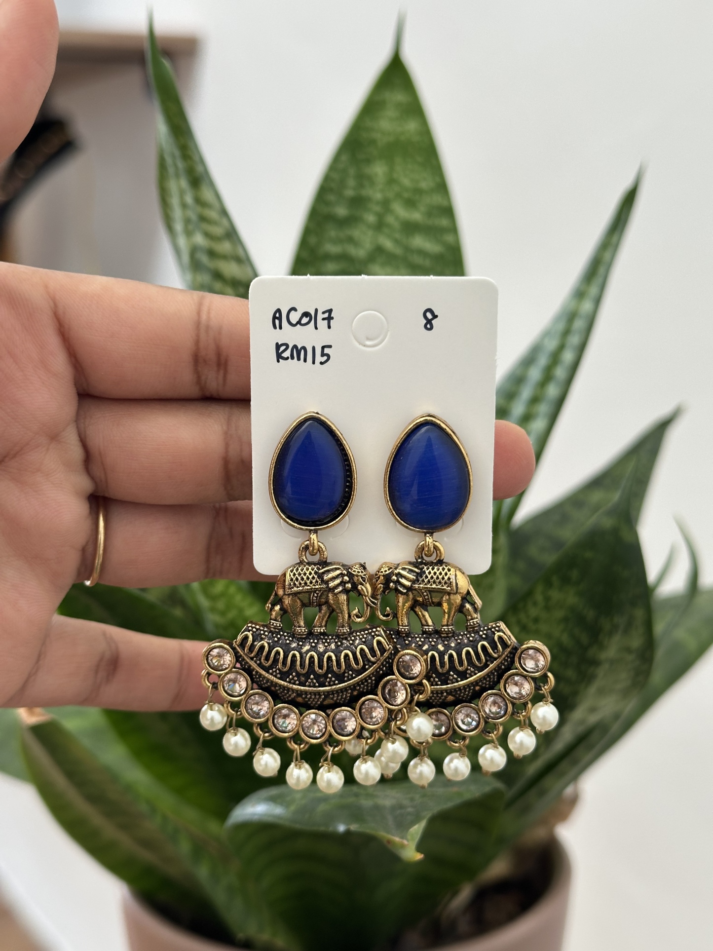 Elephant Stone Earring Gold