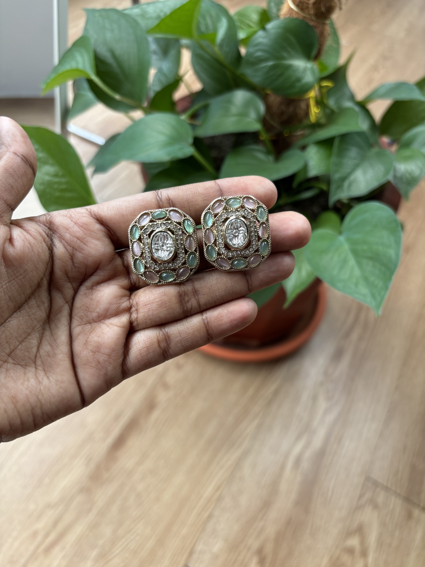 Mozanite Uncut Kundan Stud