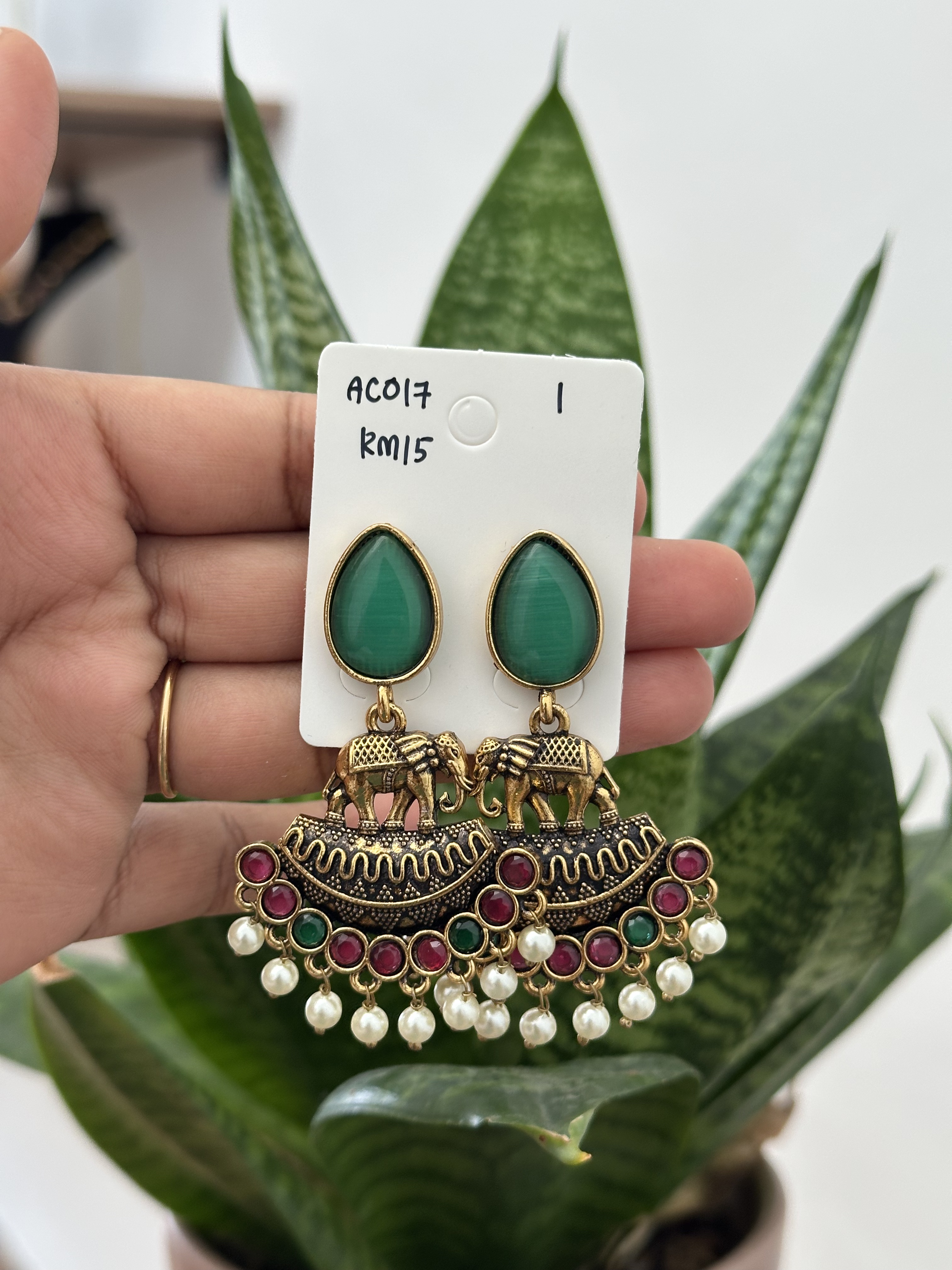 Elephant Stone Earring Gold