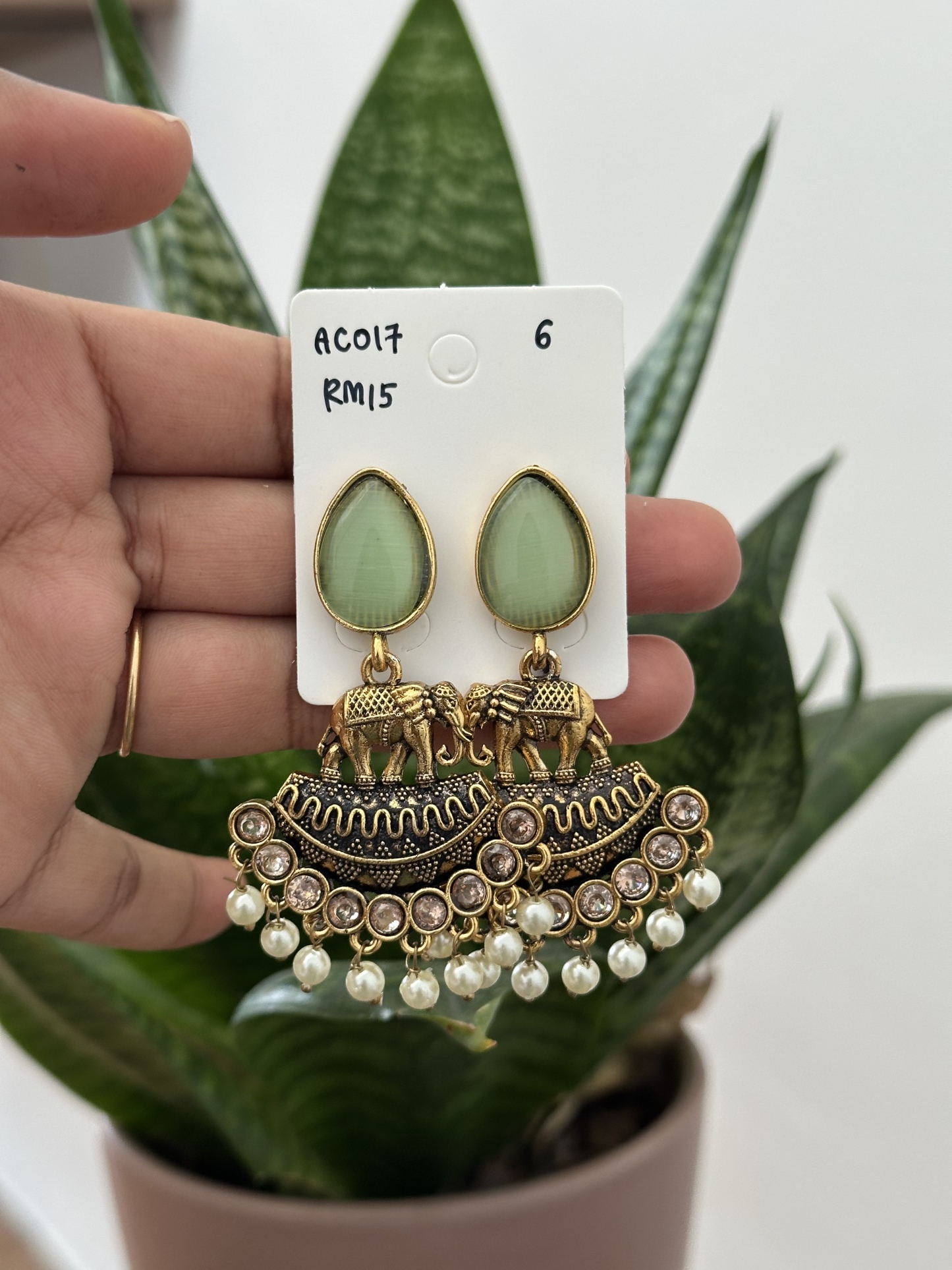 Elephant Stone Earring Gold