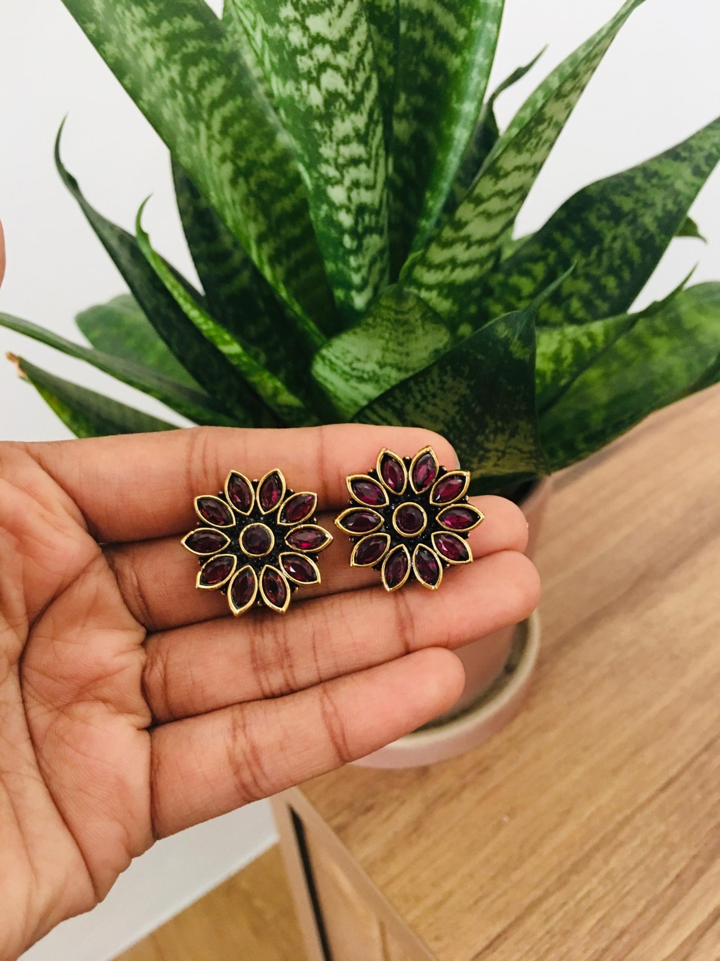 Big Flower Gold Stud