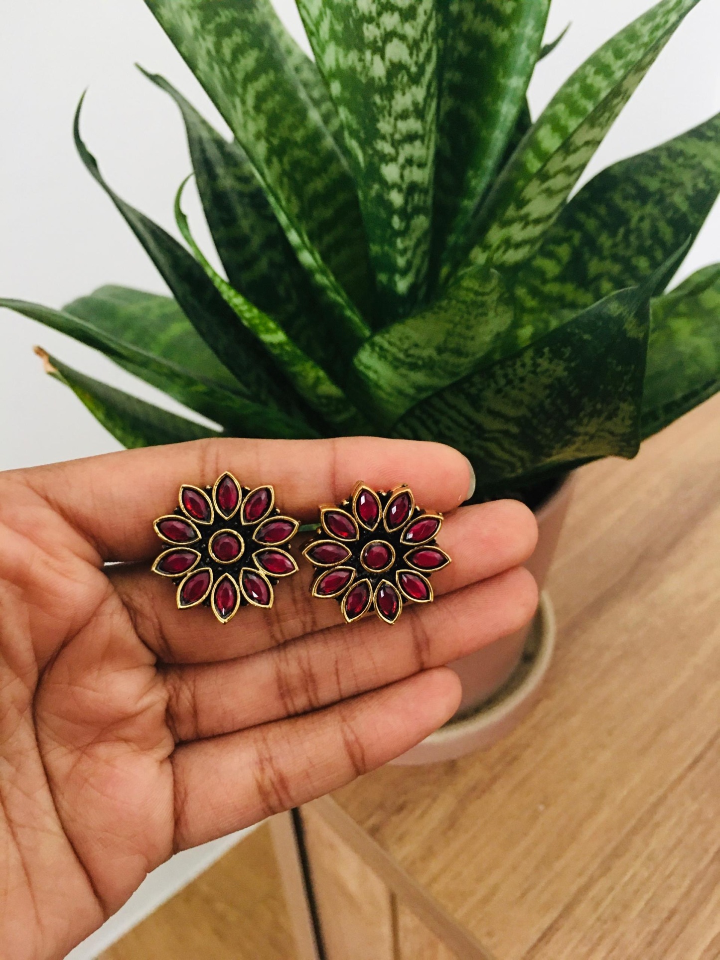 Big Flower Gold Stud
