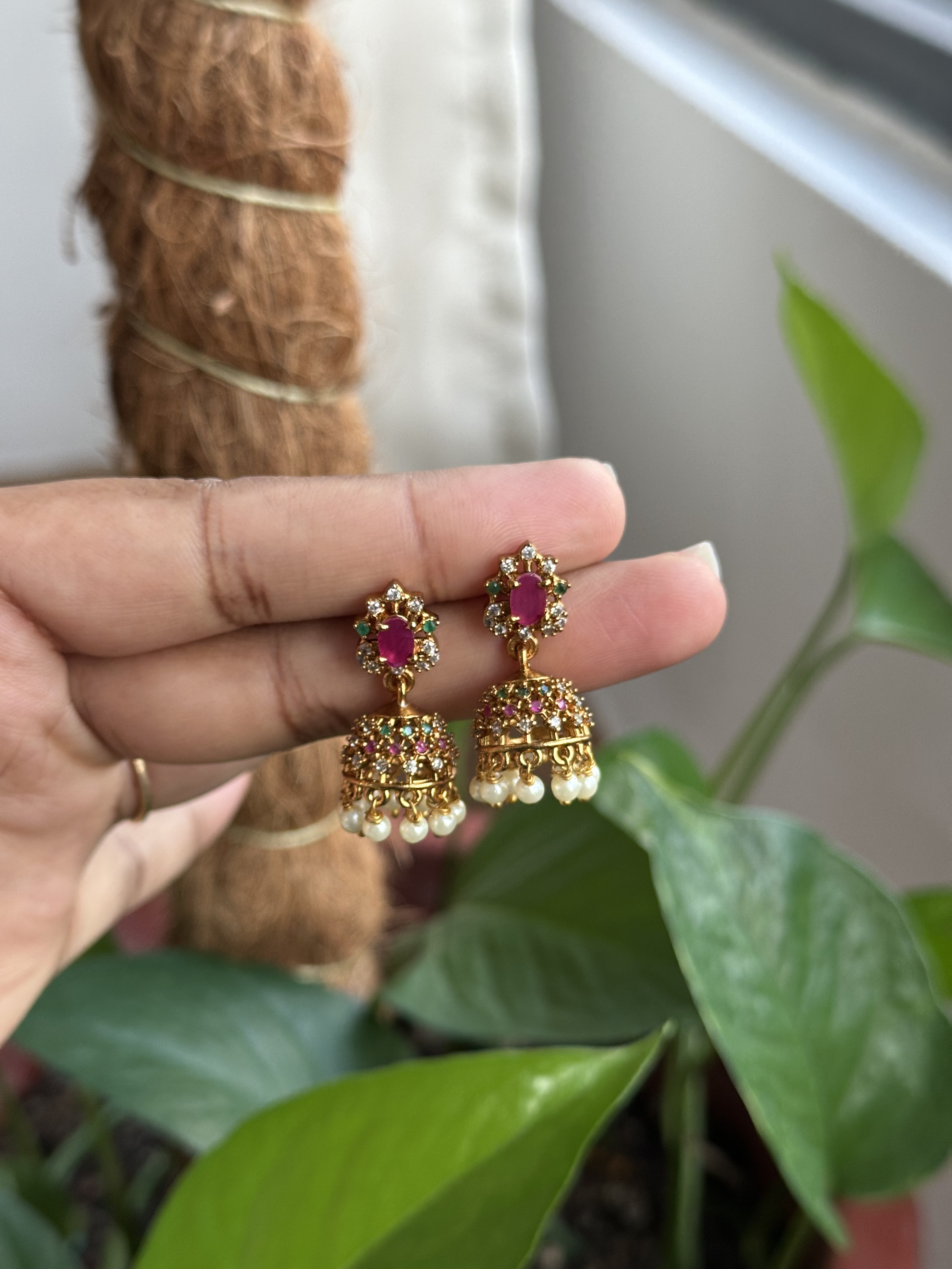 AD Small Jhumka