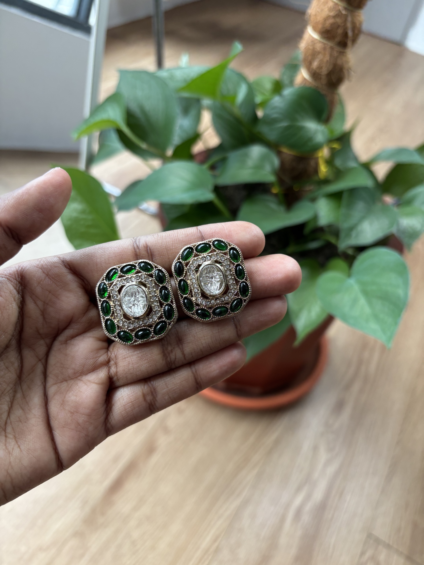 Mozanite Uncut Kundan Stud