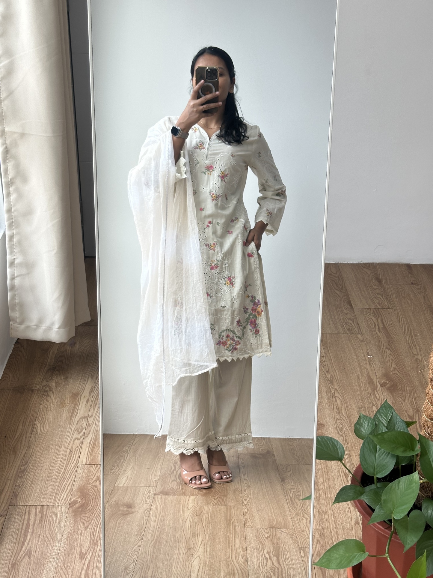 Lucknowi Kurta Set