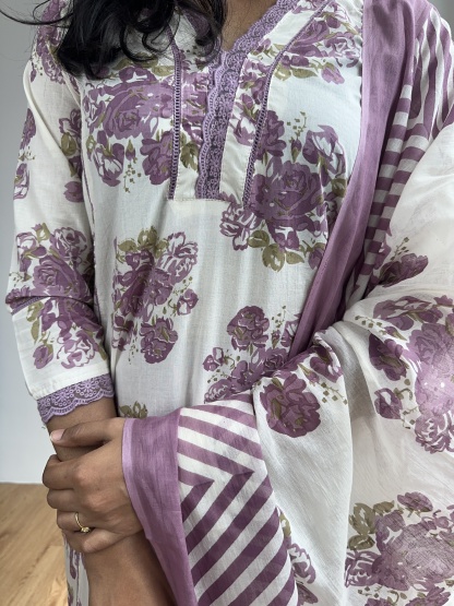 Lace Work Kurta Set