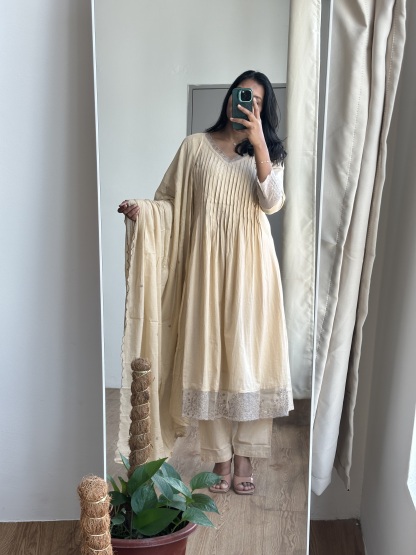 Mul Cotton Lace Suit