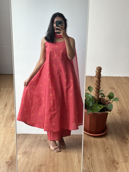 Sleeveless Kurta Set