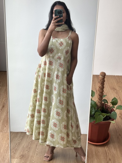 Sleeveless Kurta Set