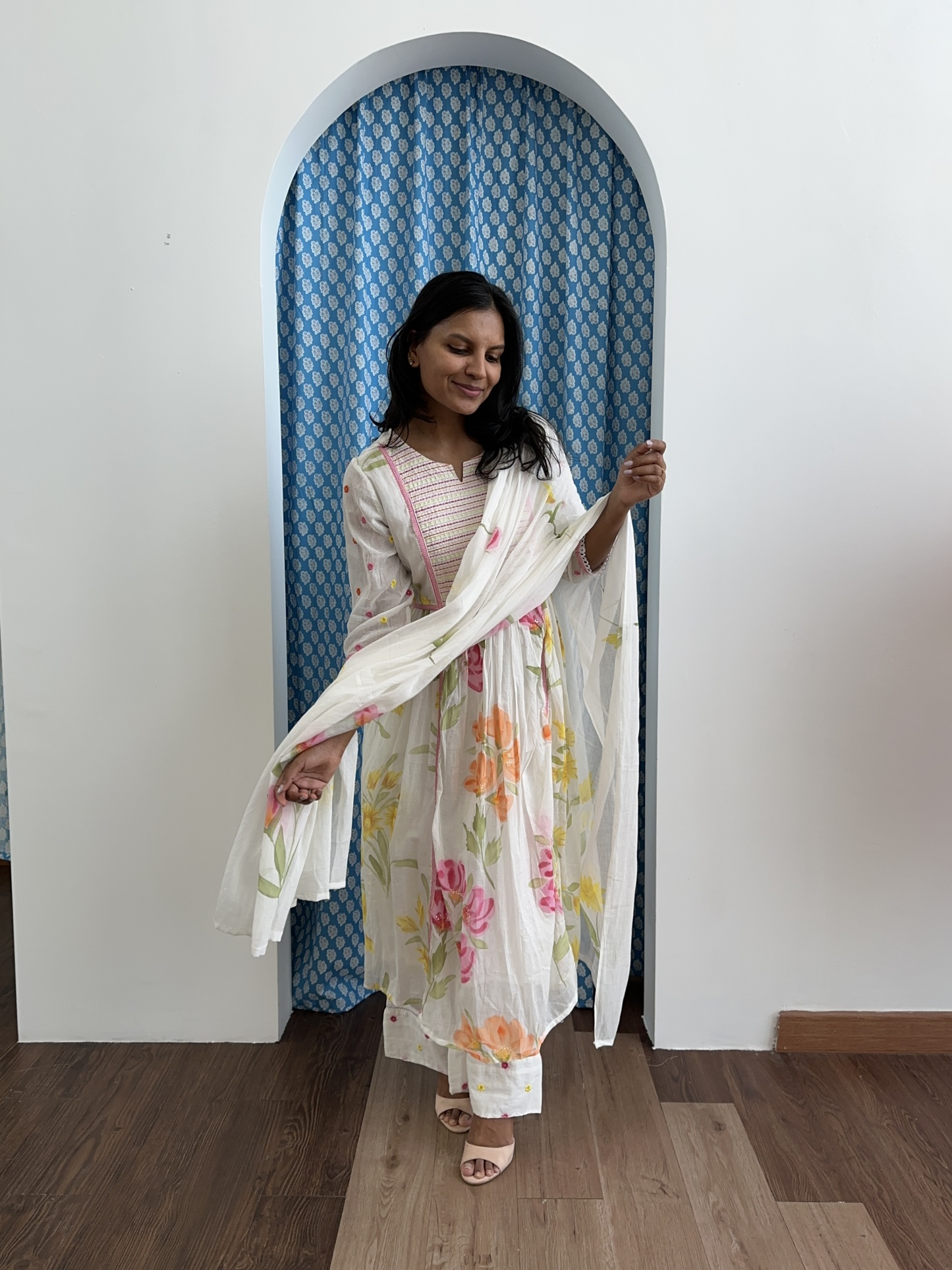 White Mul Cotton Suit