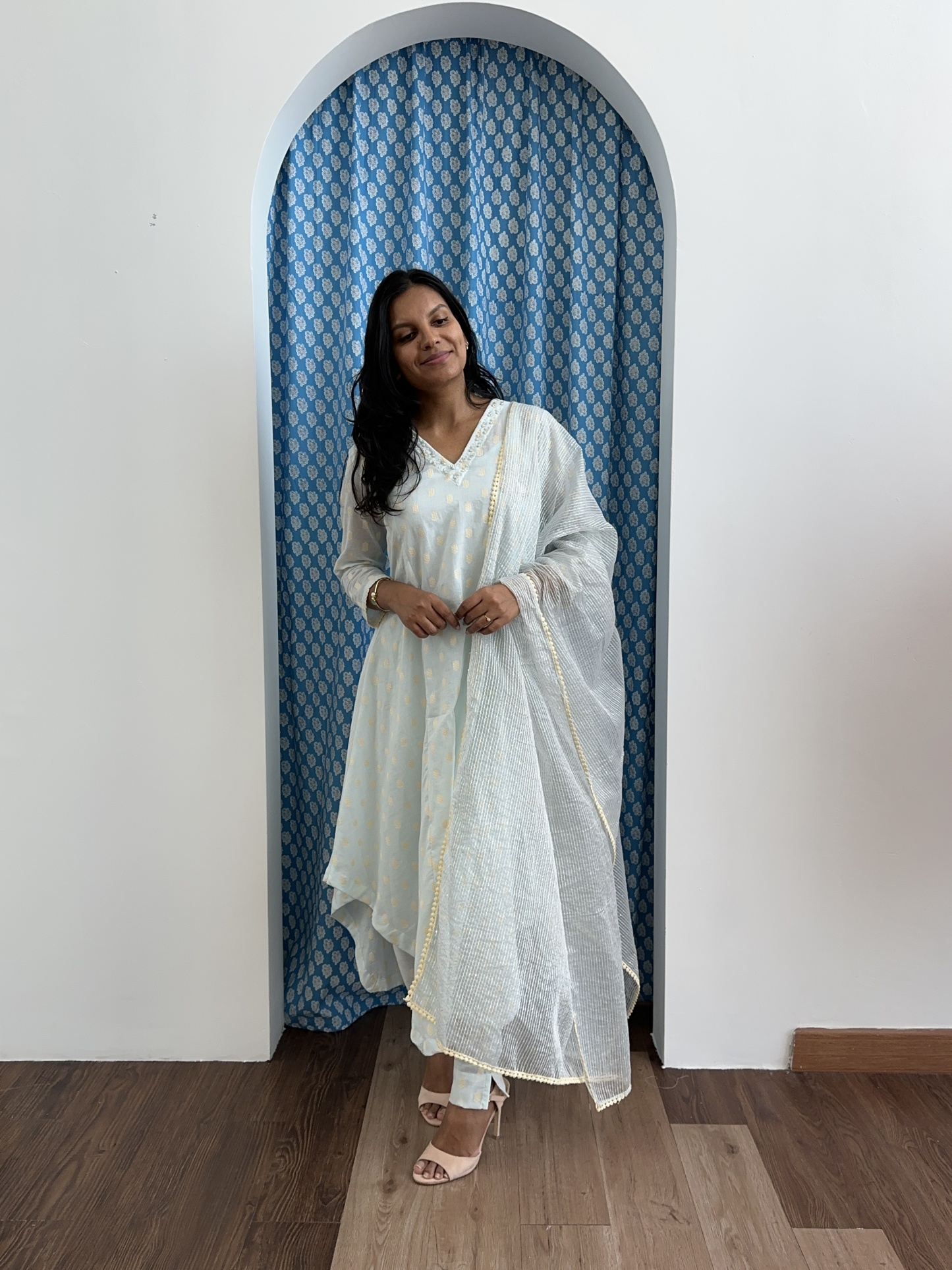 Apple Cut Handwork Suit