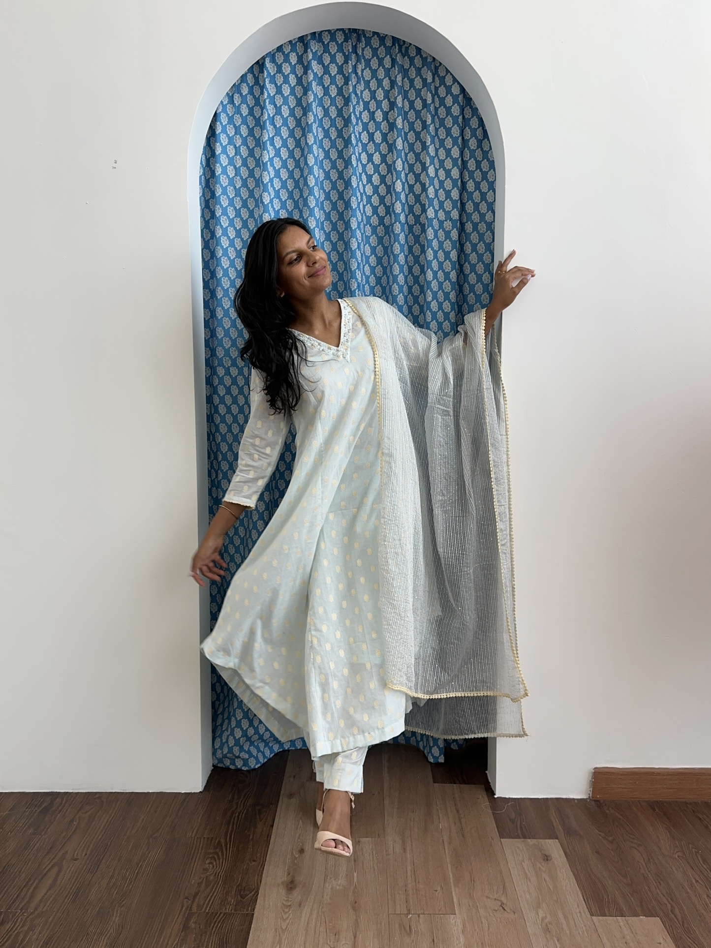 Apple Cut Handwork Suit
