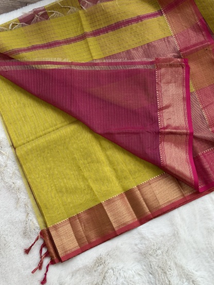 Maheshwari Handloom Check Saree