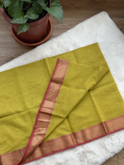 Maheshwari Handloom Check Saree