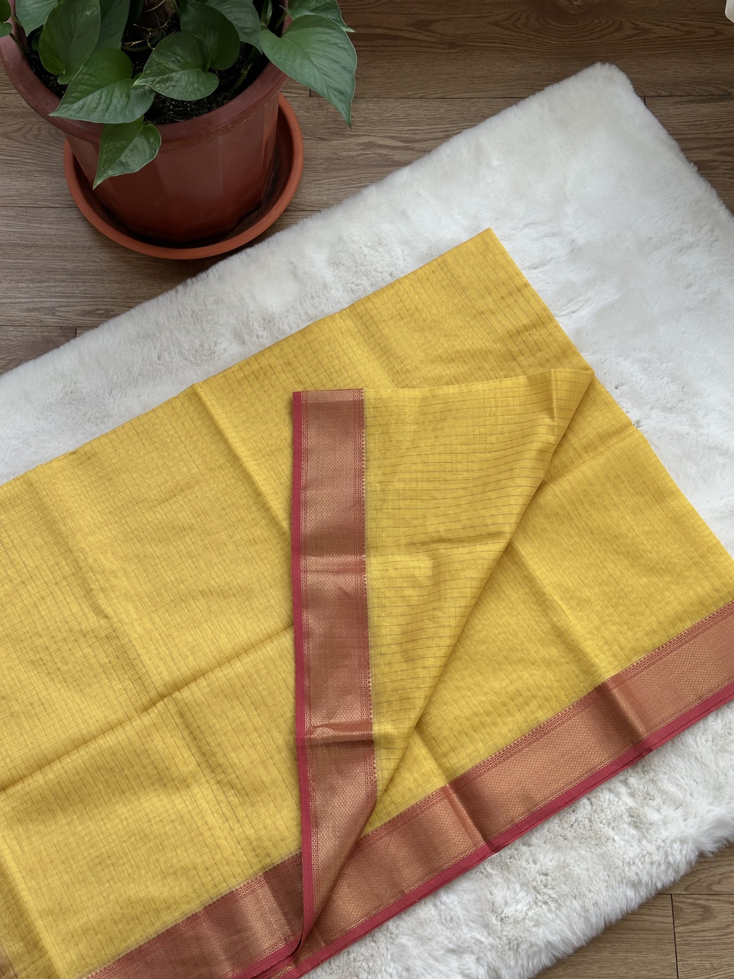 Maheshwari Handloom Check Saree