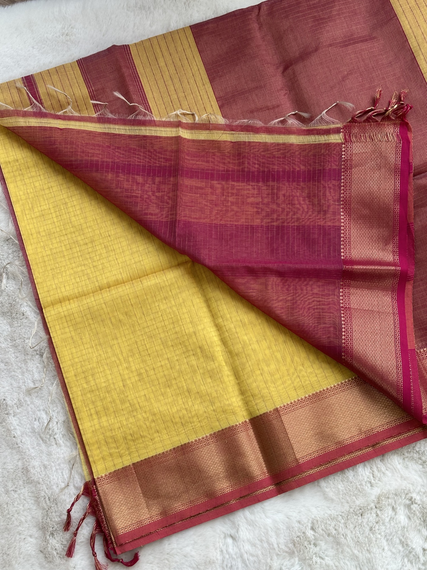 Maheshwari Handloom Check Saree