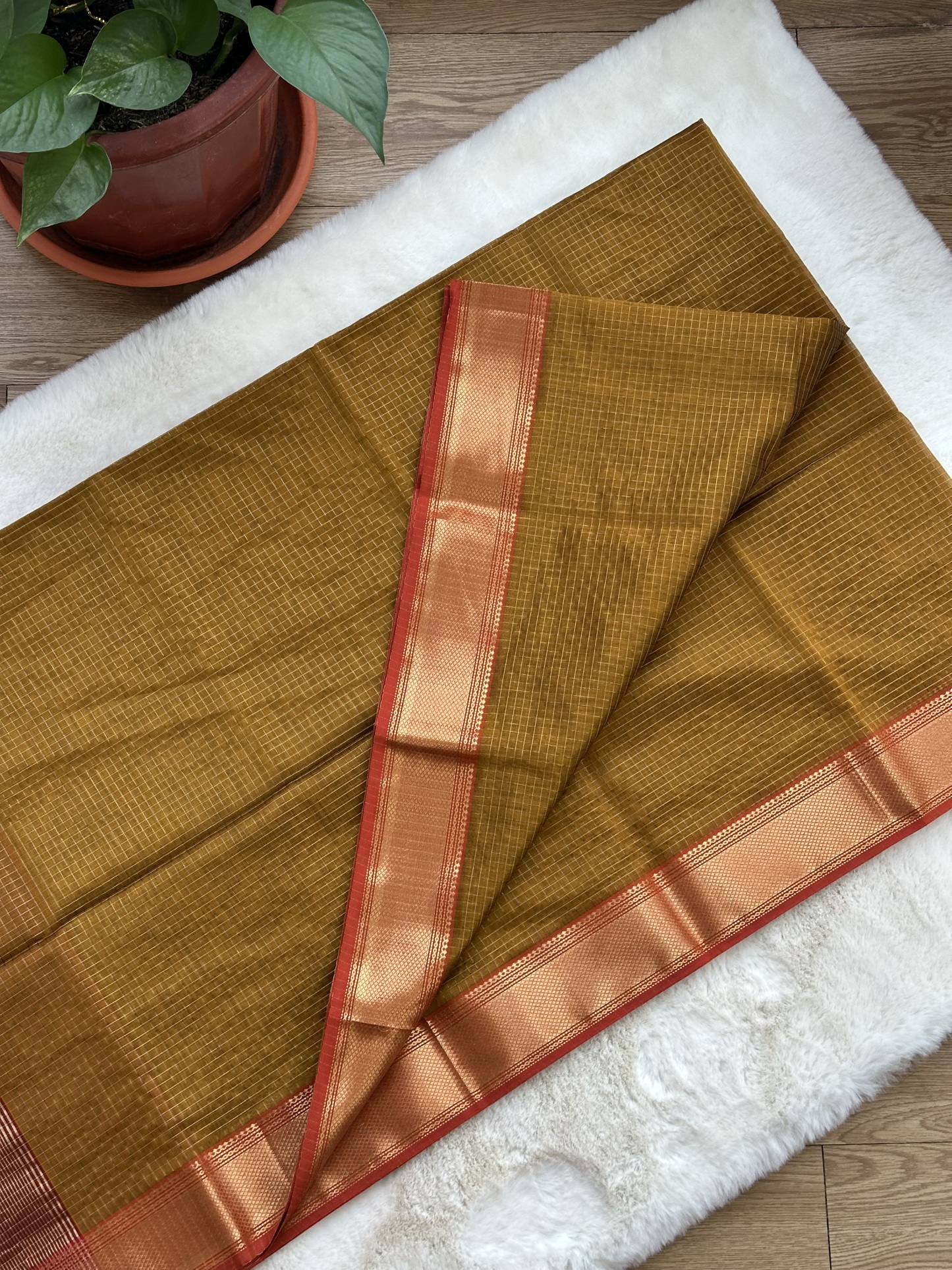 Maheshwari Handloom Check Saree