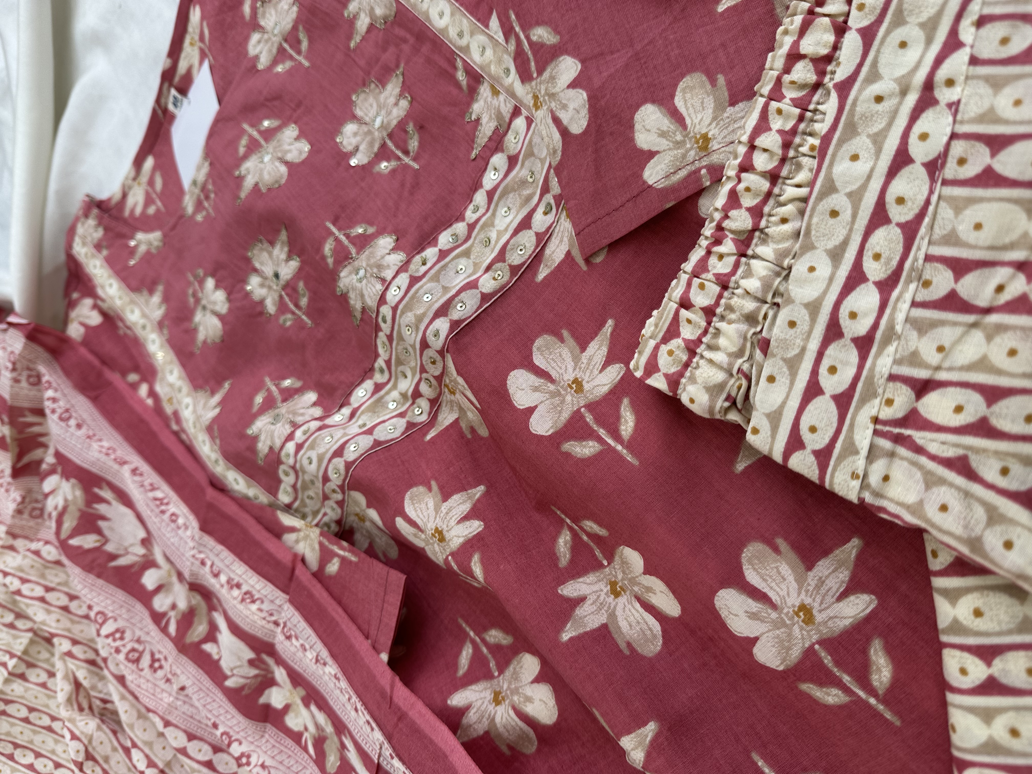 Floral Sequinned Kurta Set