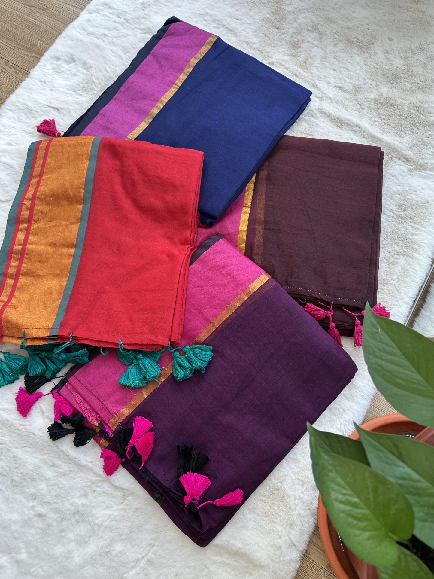 Contrast Border Mul Saree