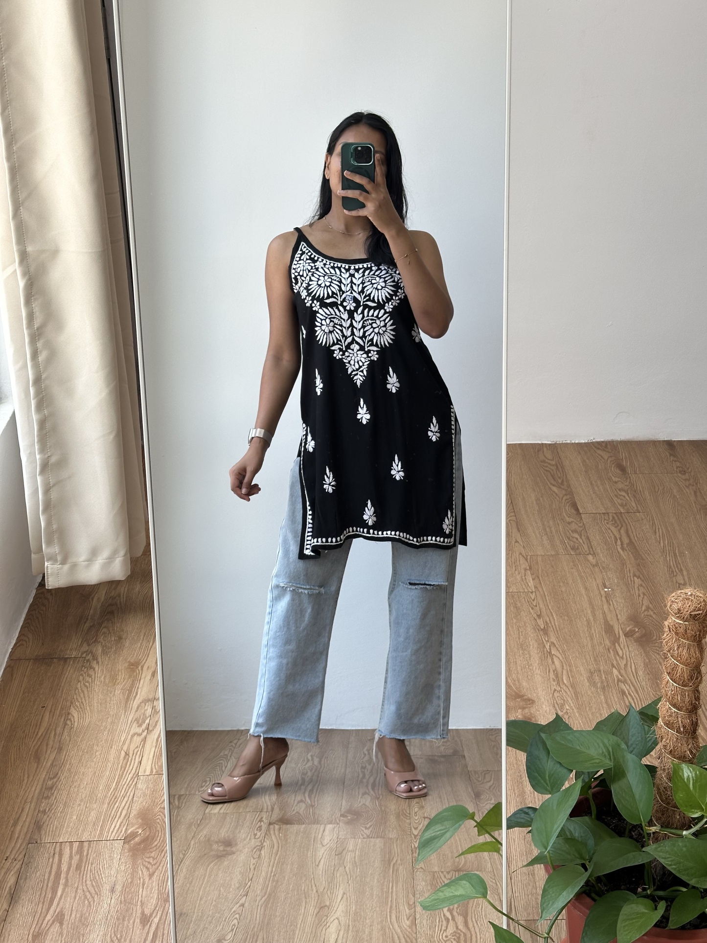 Chikankari Short Kurta