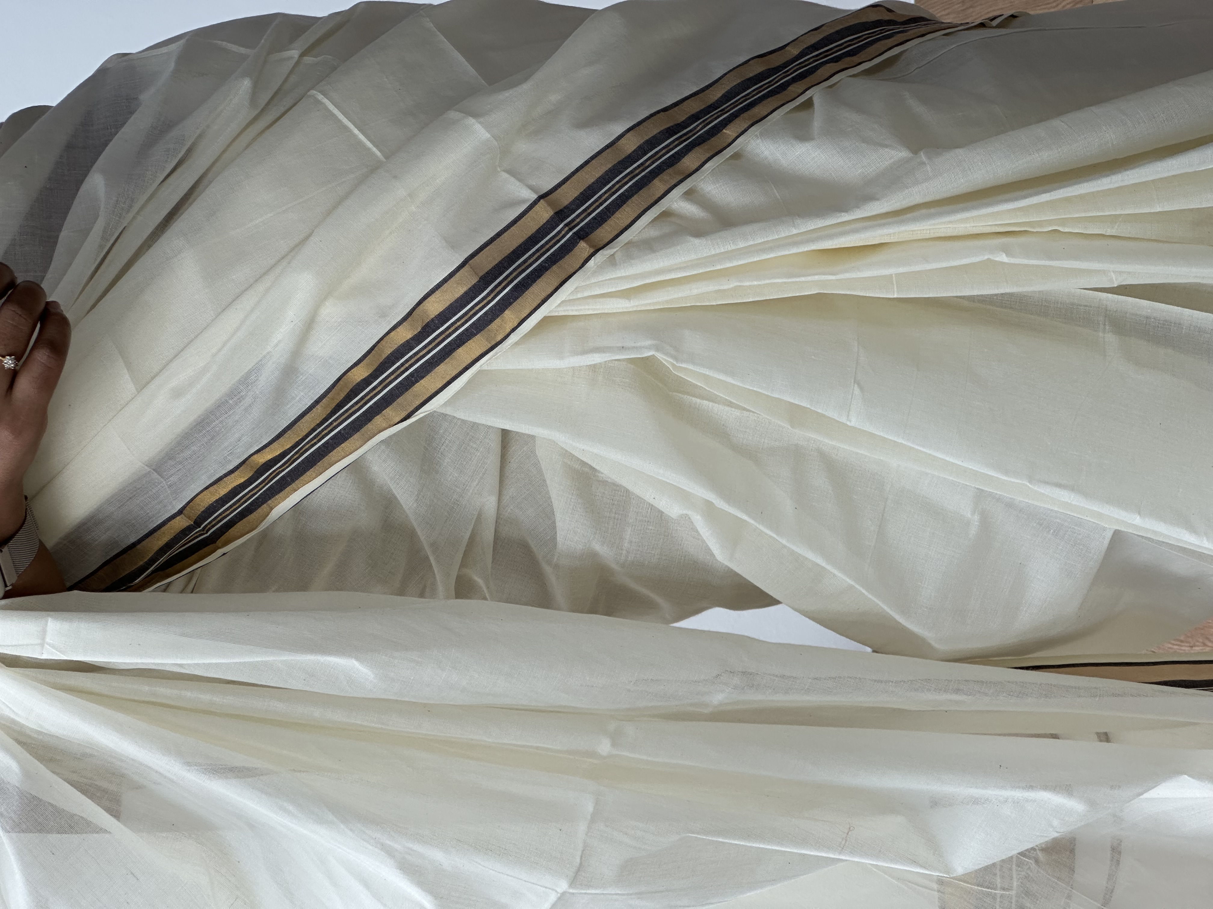 Handloom Cotton Kasavu Saree