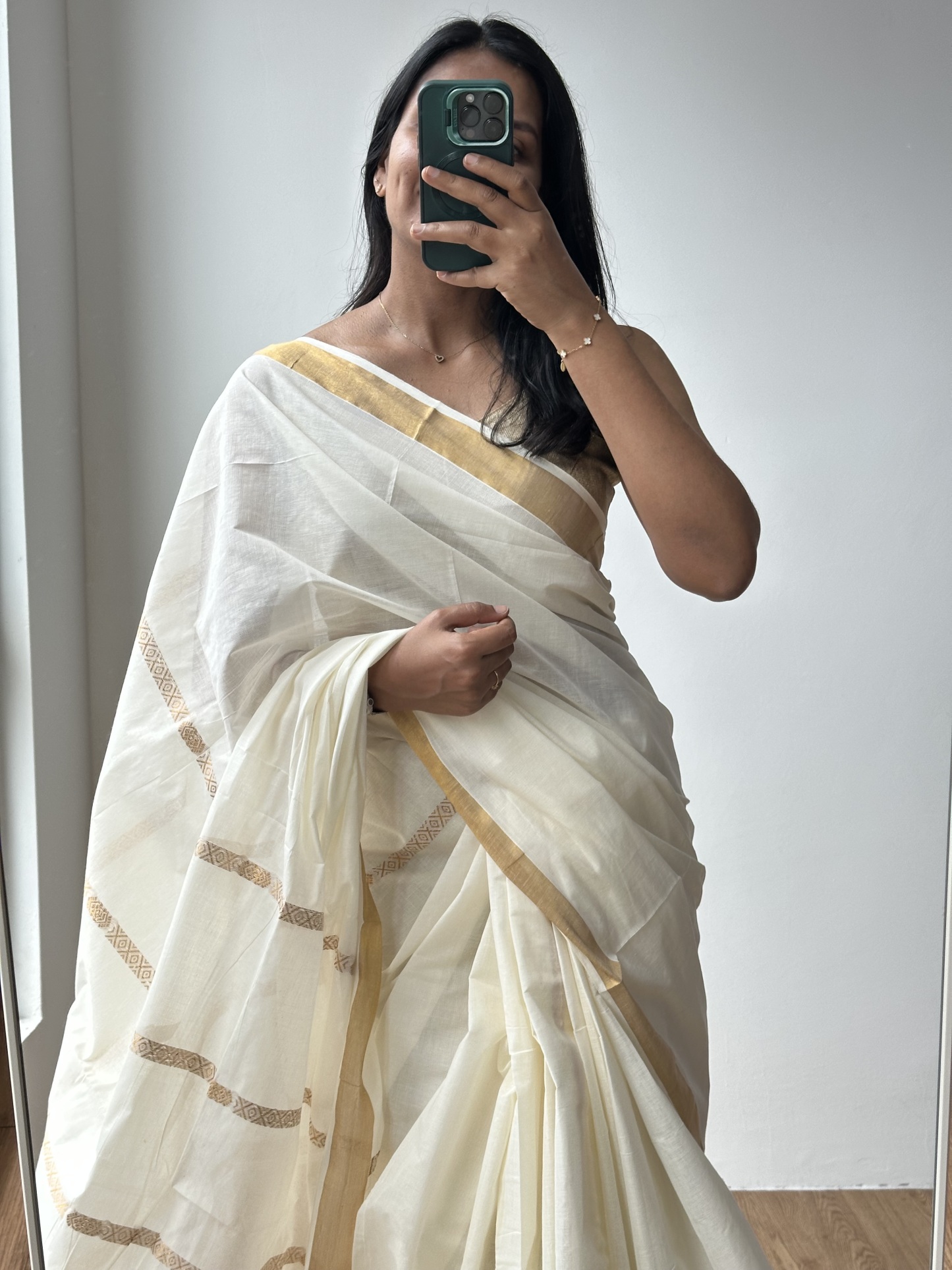 Handloom Cotton Kasavu Saree