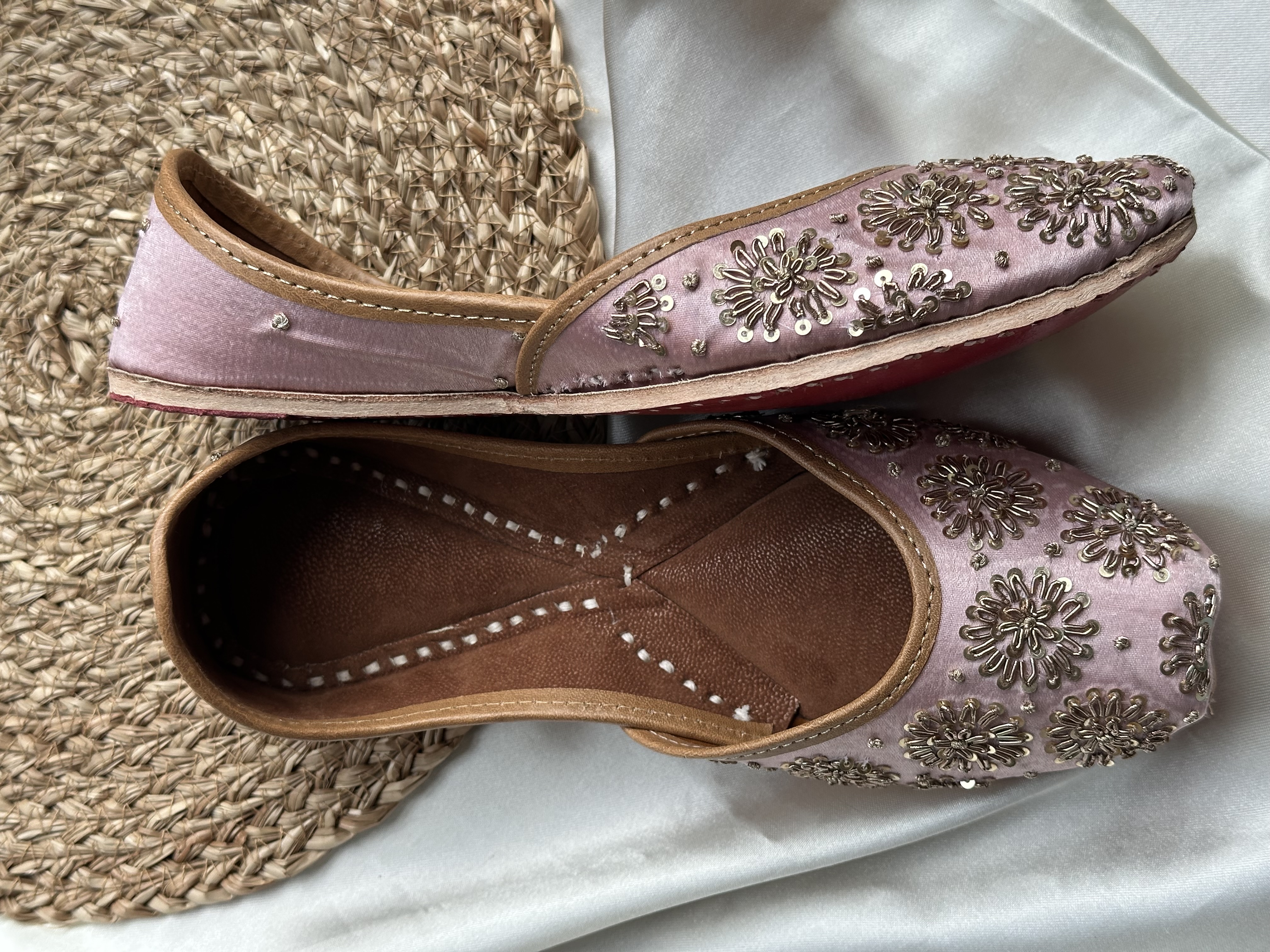 Pink Sequinned Jutti