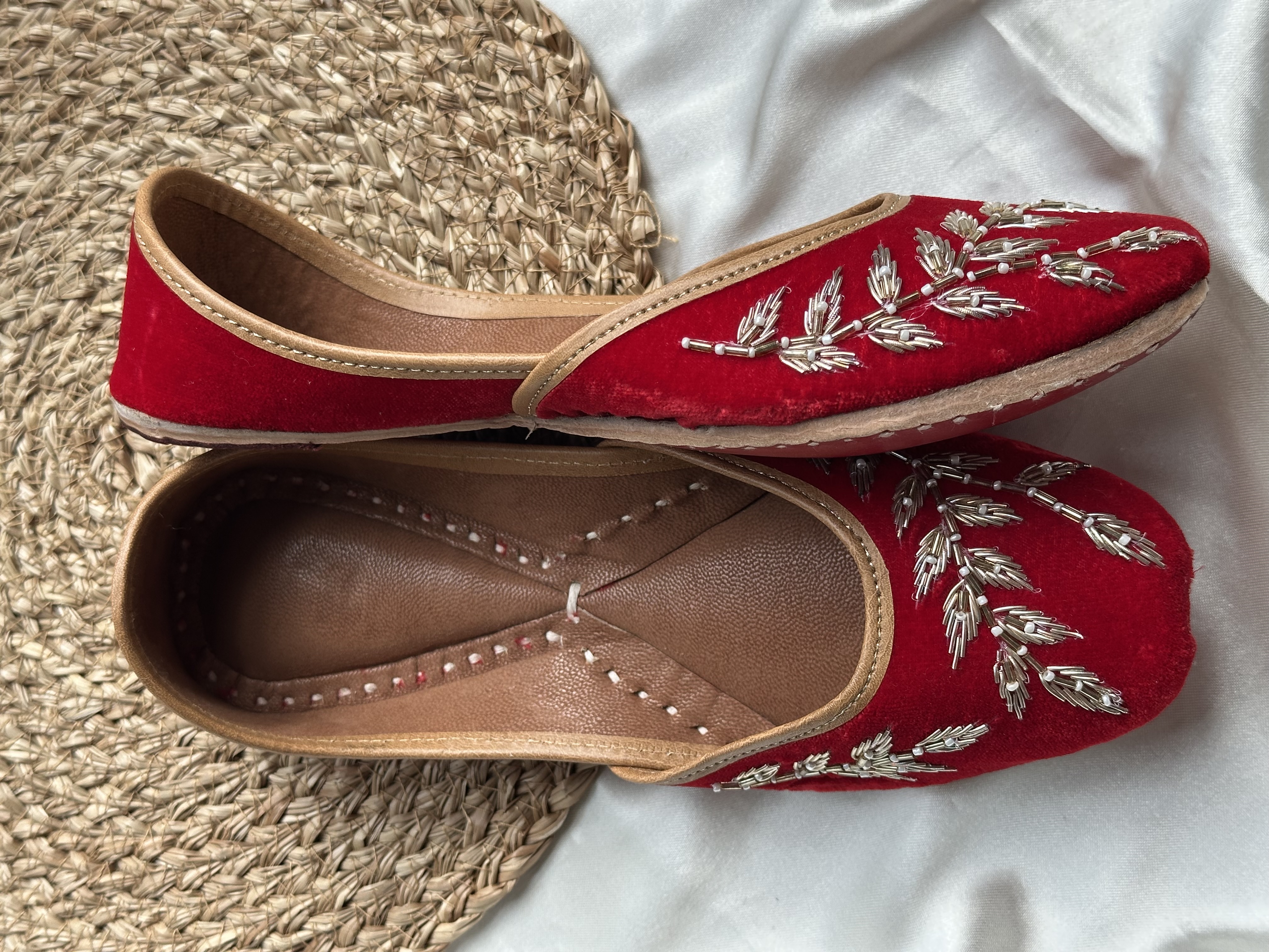 Red Sequinned Jutti