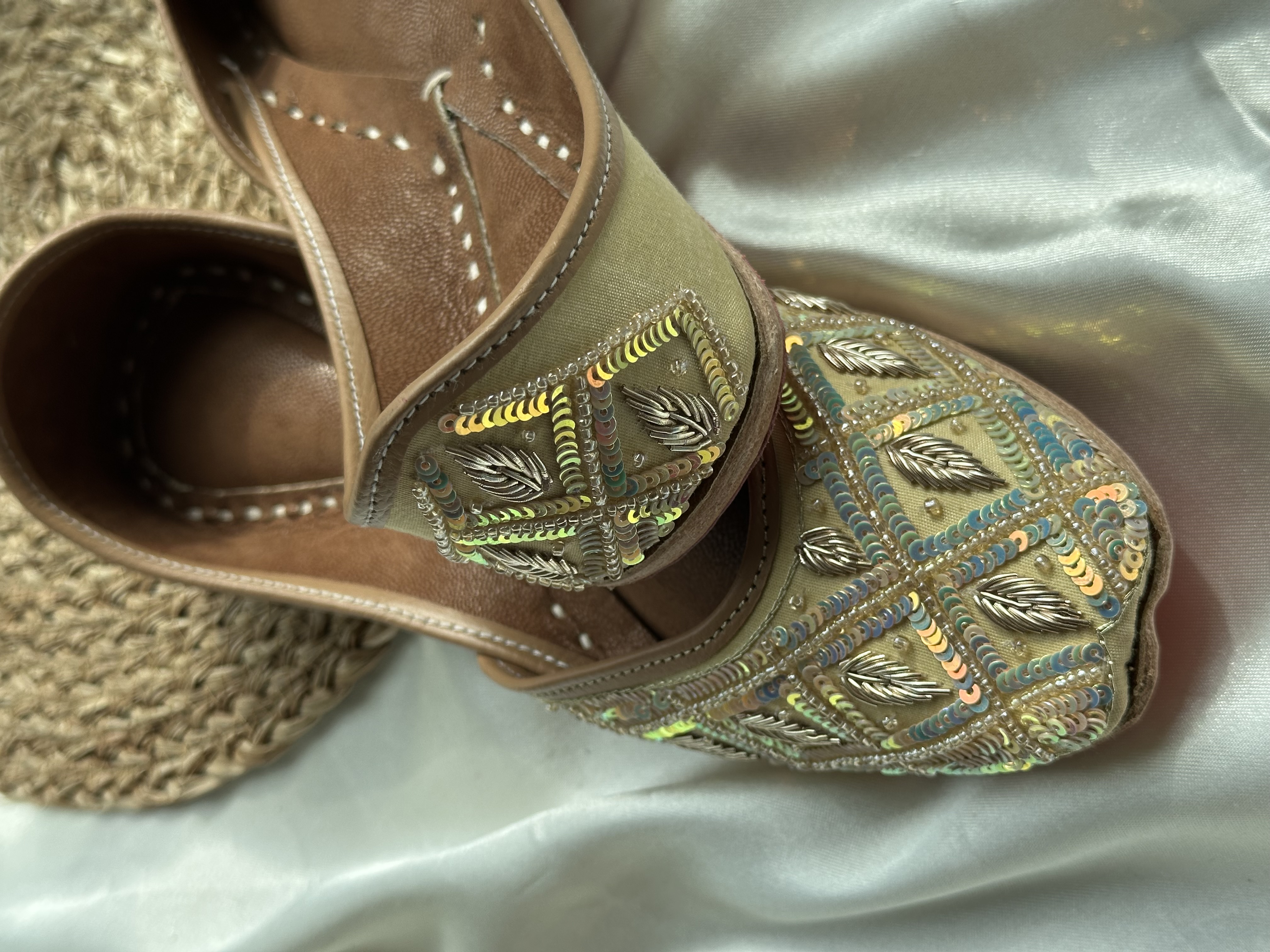 Beige Sequinned Jutti