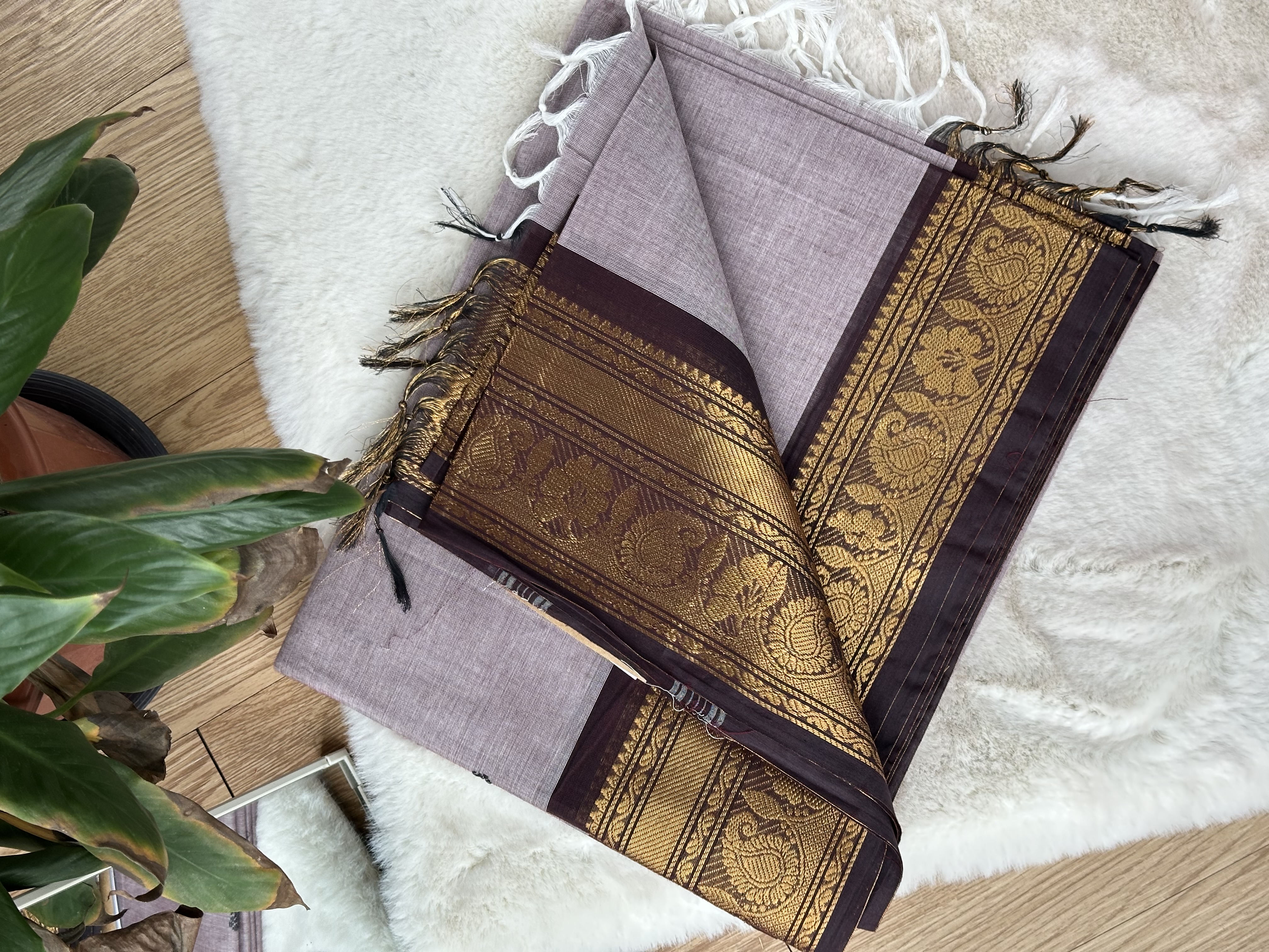 Handloom Cotton Saree with Blouse (80s)