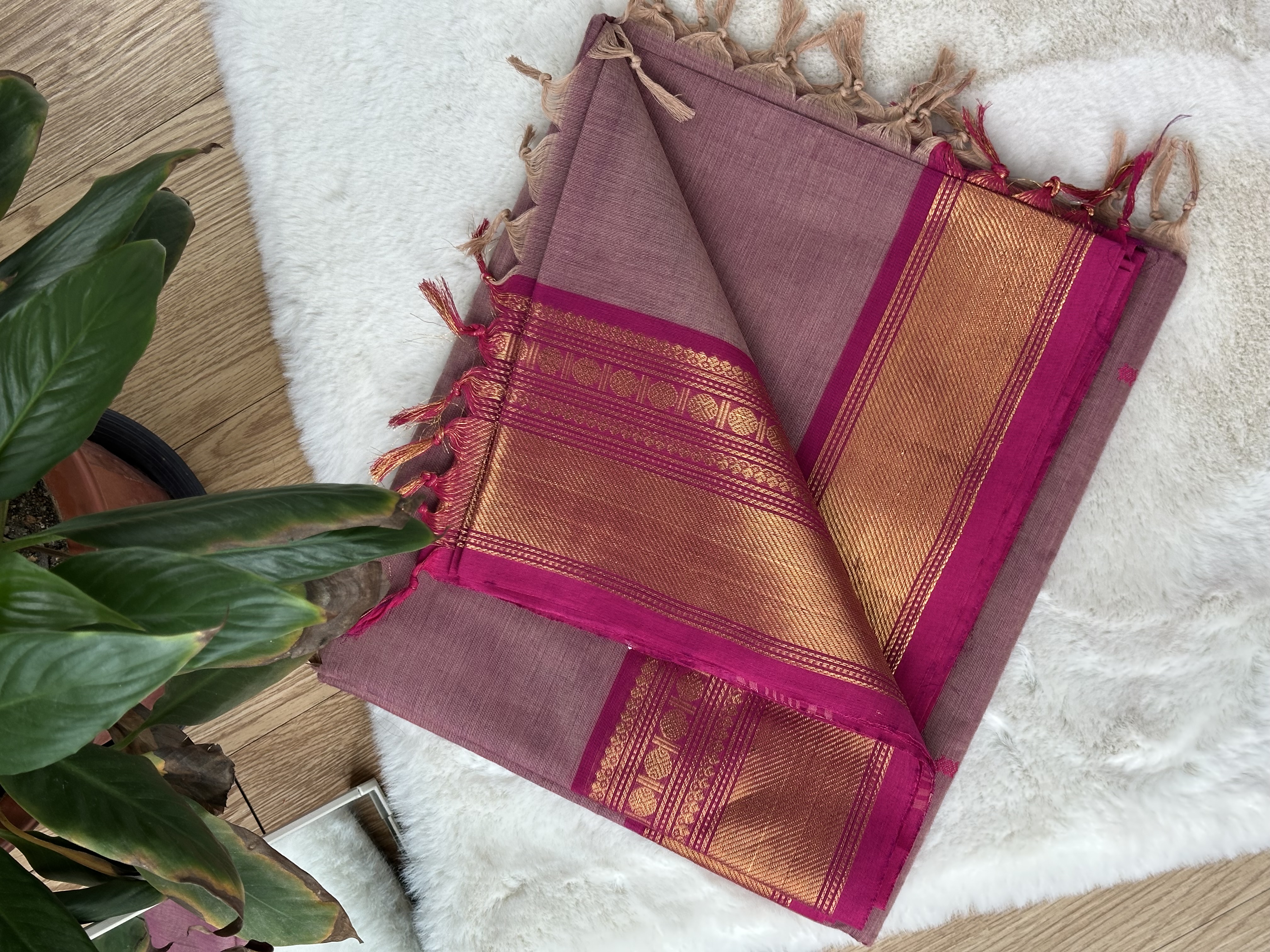 Handloom Cotton Saree with Blouse (80s)