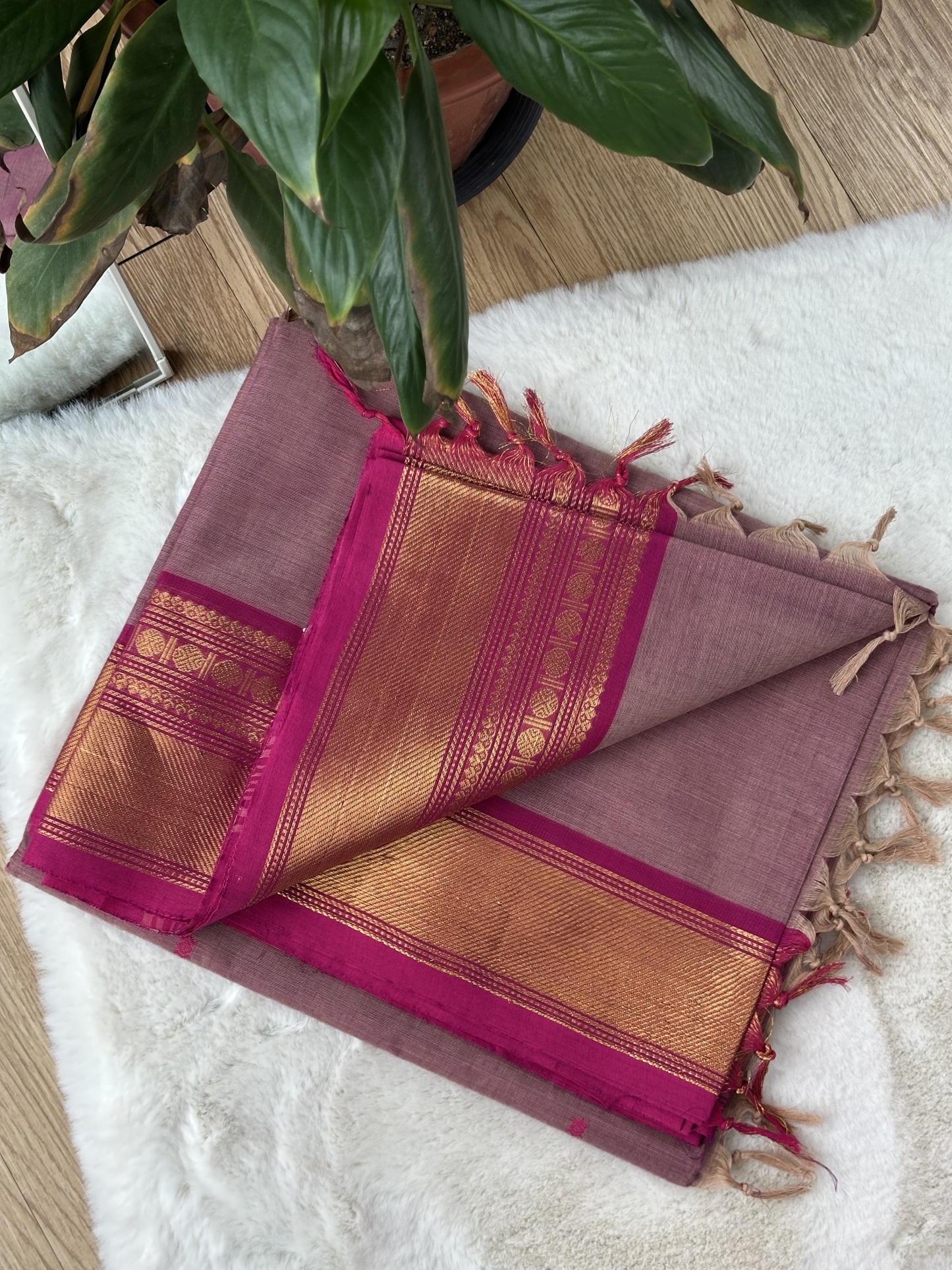 Handloom Cotton Saree with Blouse (80s)