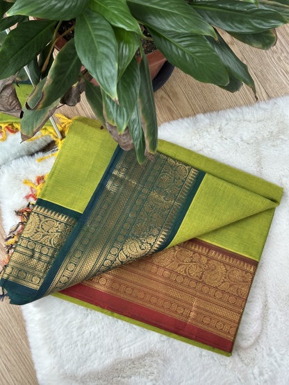 Handloom Cotton Saree with Blouse (80s)