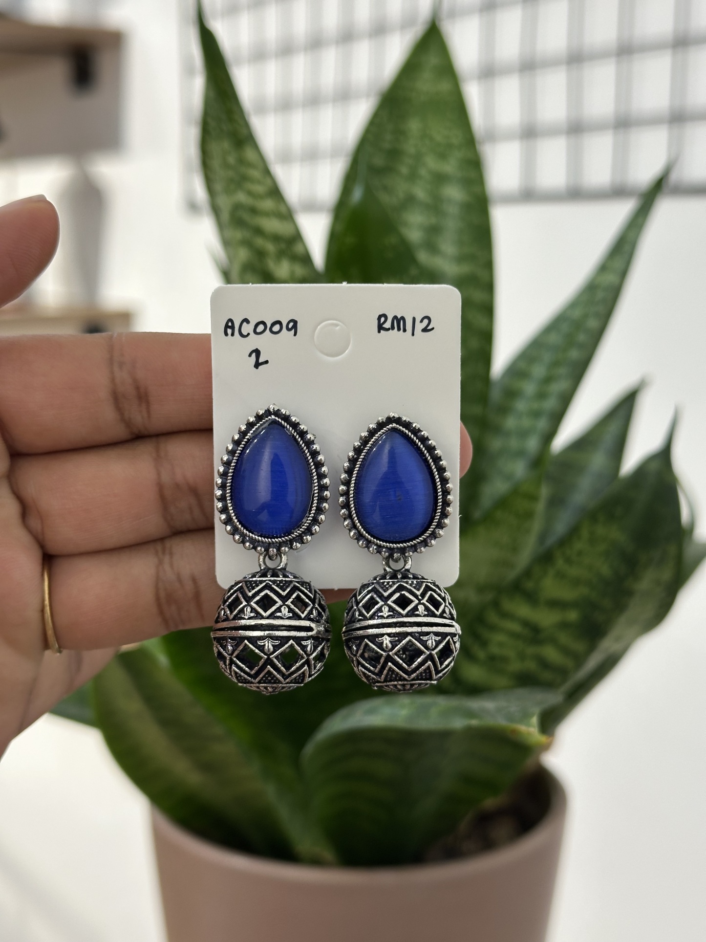 Ball Earring Silver Teardrop