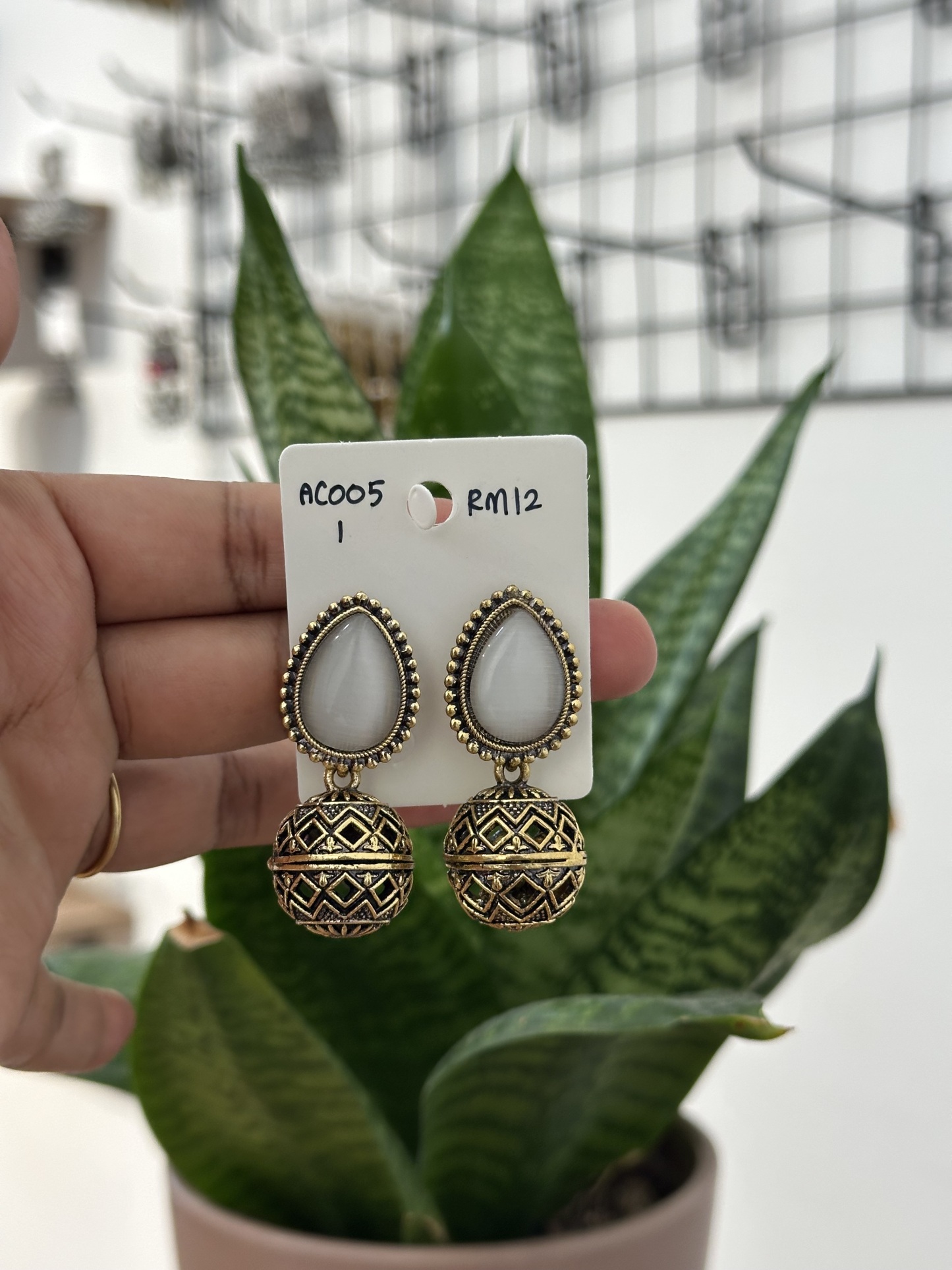 Ball Earring Gold Teardrop